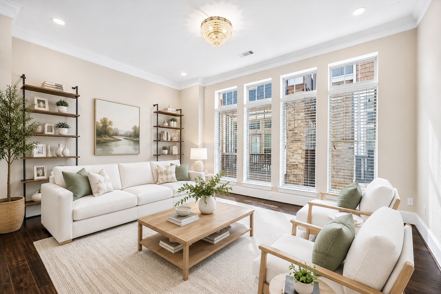 736 Yale Street C Property Photo 3
