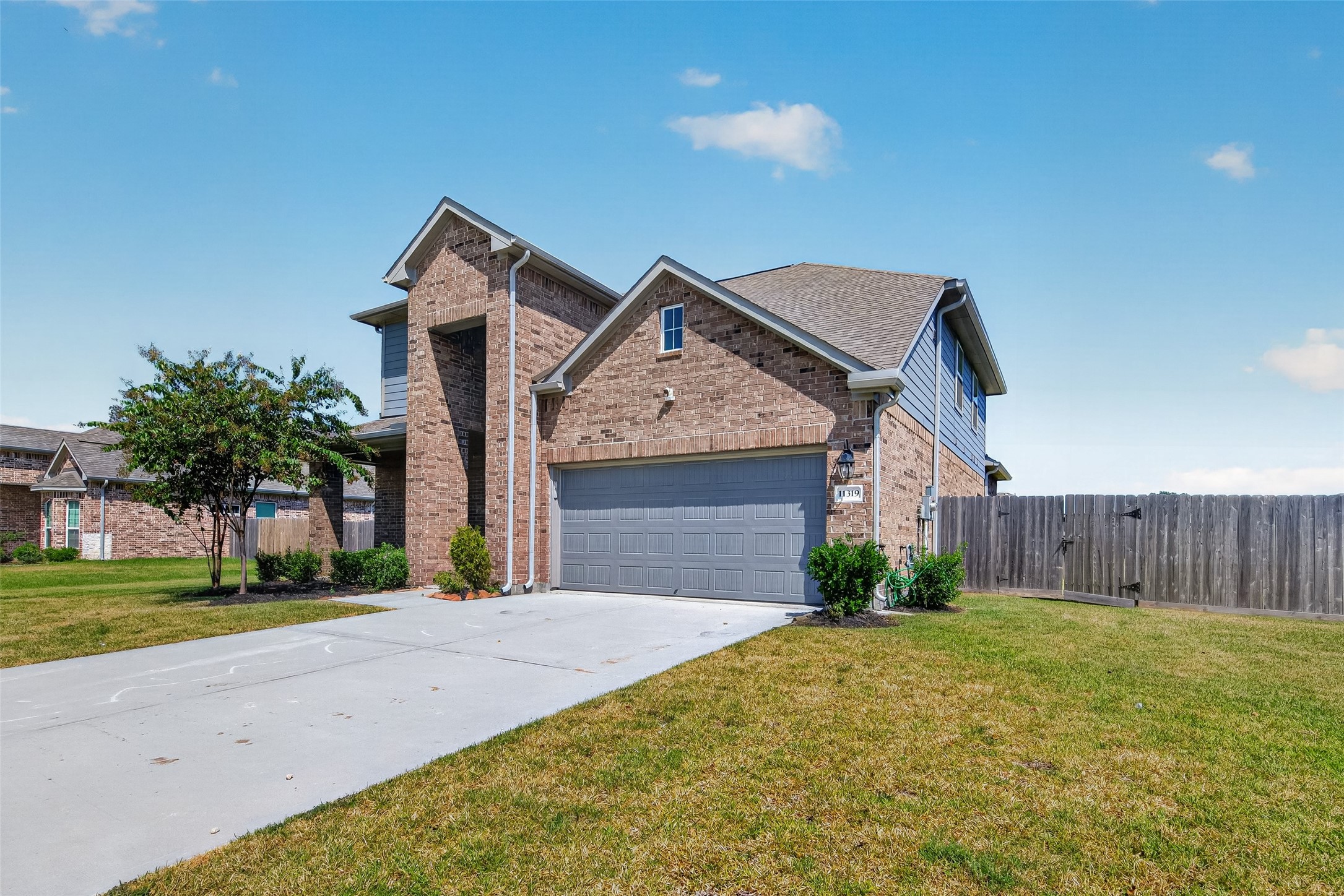 11319 Youngquist Drive Property Photo 3