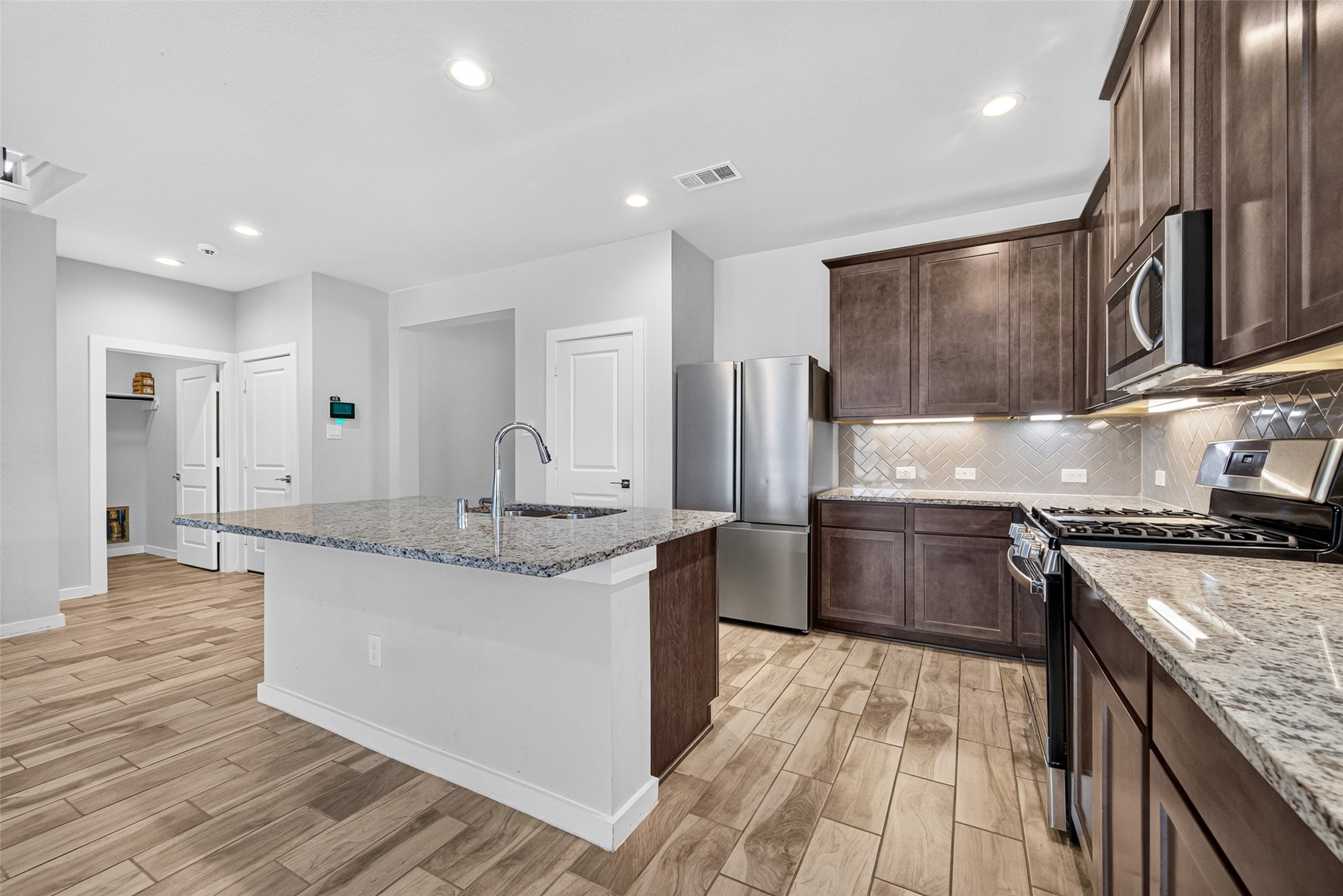 11319 Youngquist Drive Property Photo 11