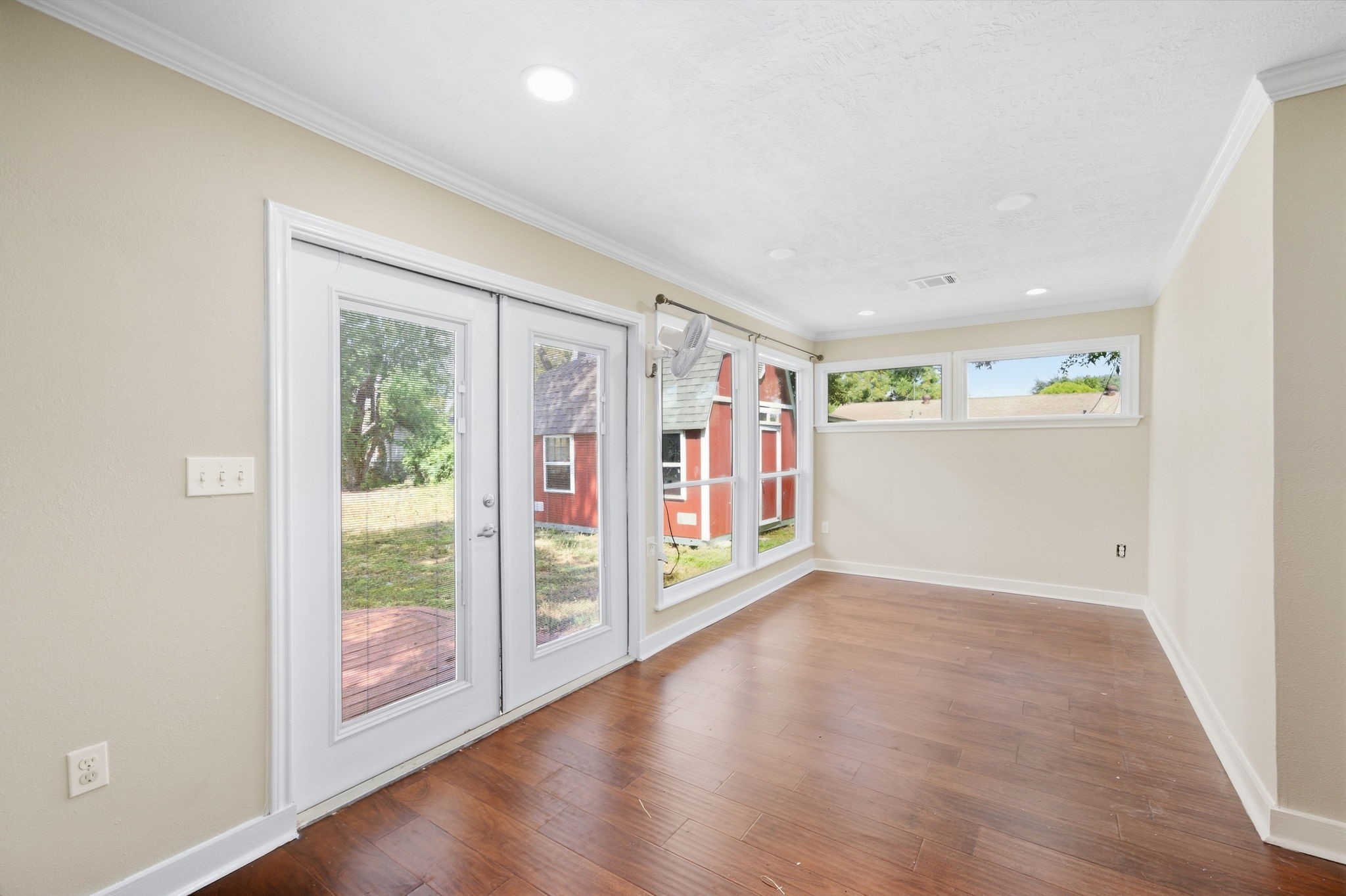 9919 Tebo Street Property Photo 16