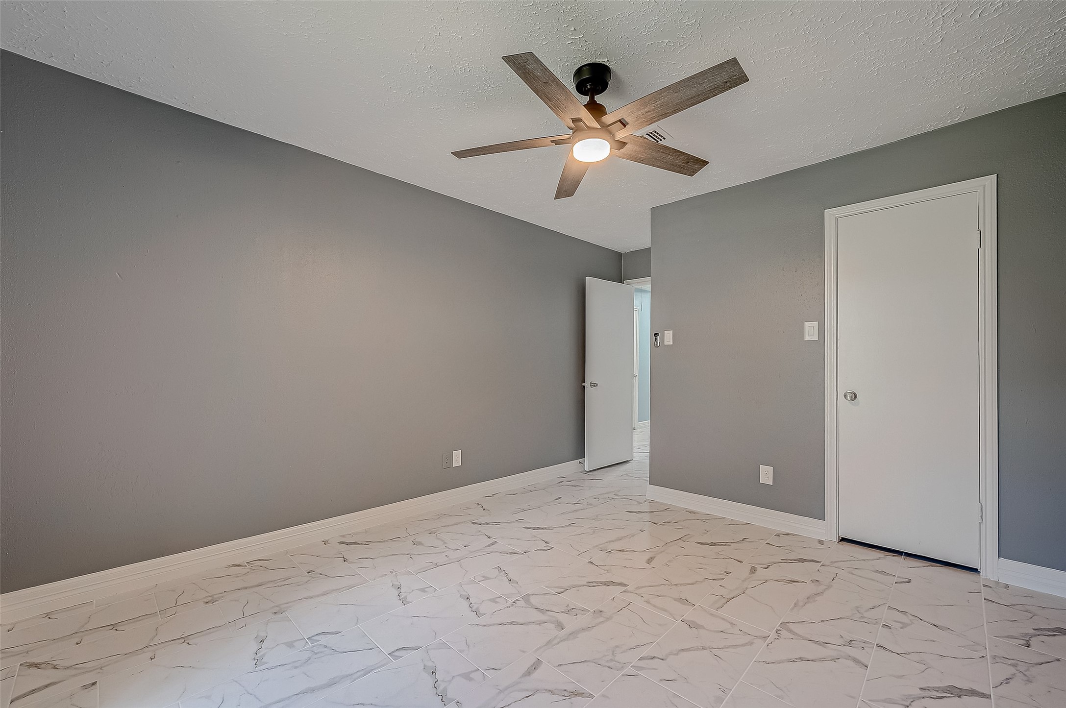 13914 Fawnbrake Drive Property Photo 33