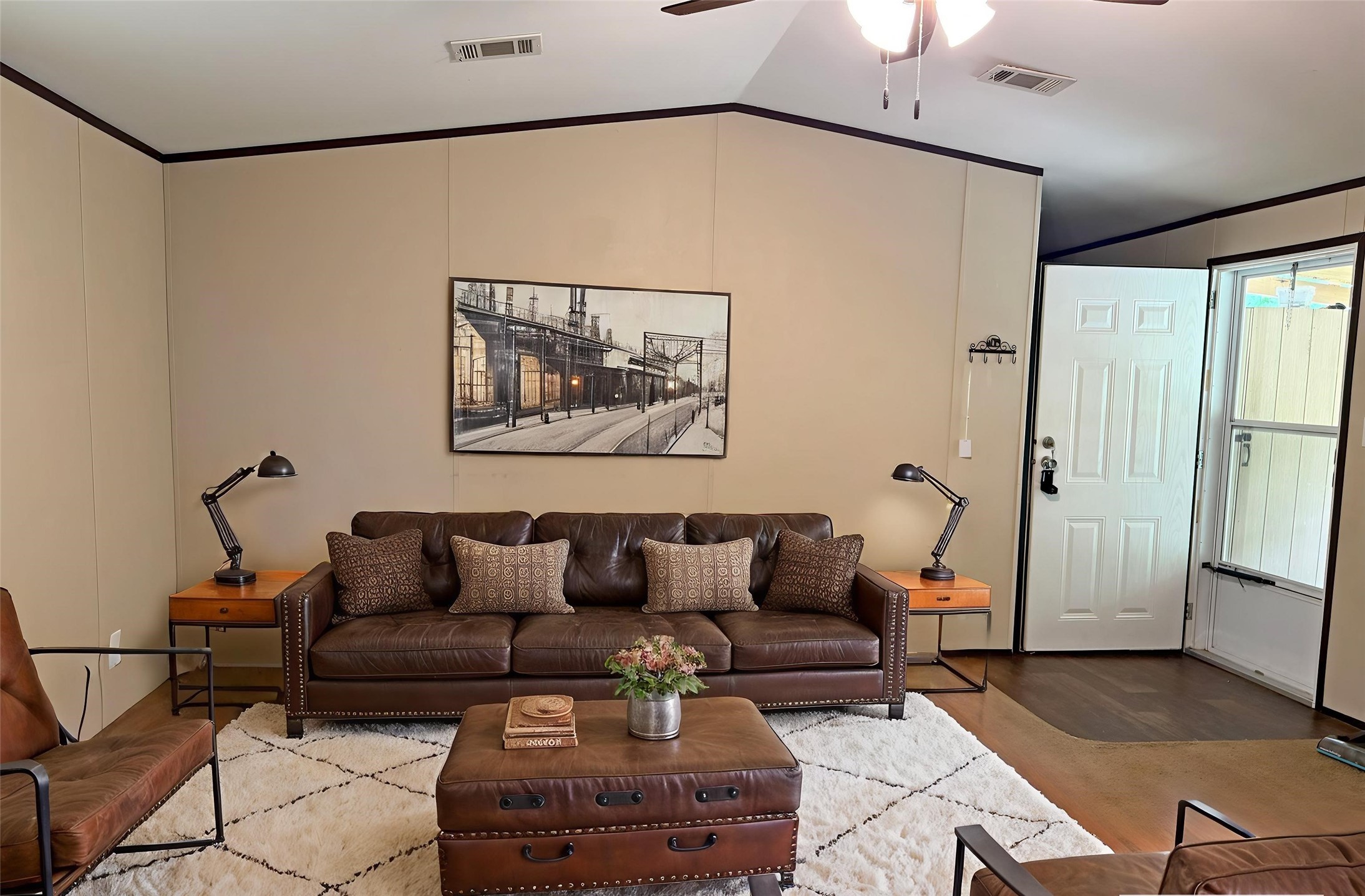 291 Leaning Oak Drive Property Photo 1