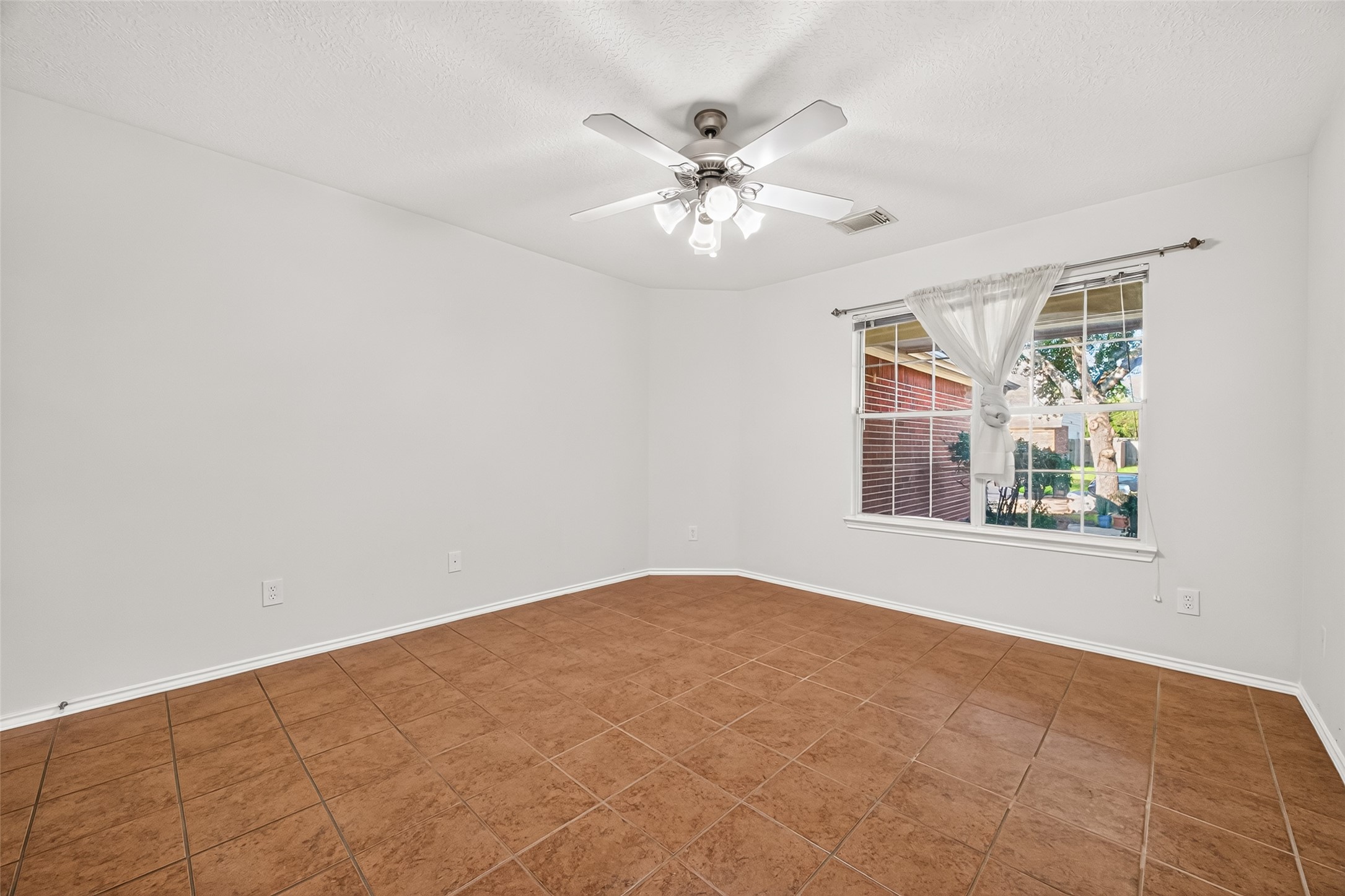 4718 Cypress Dawn Lane Property Photo 18