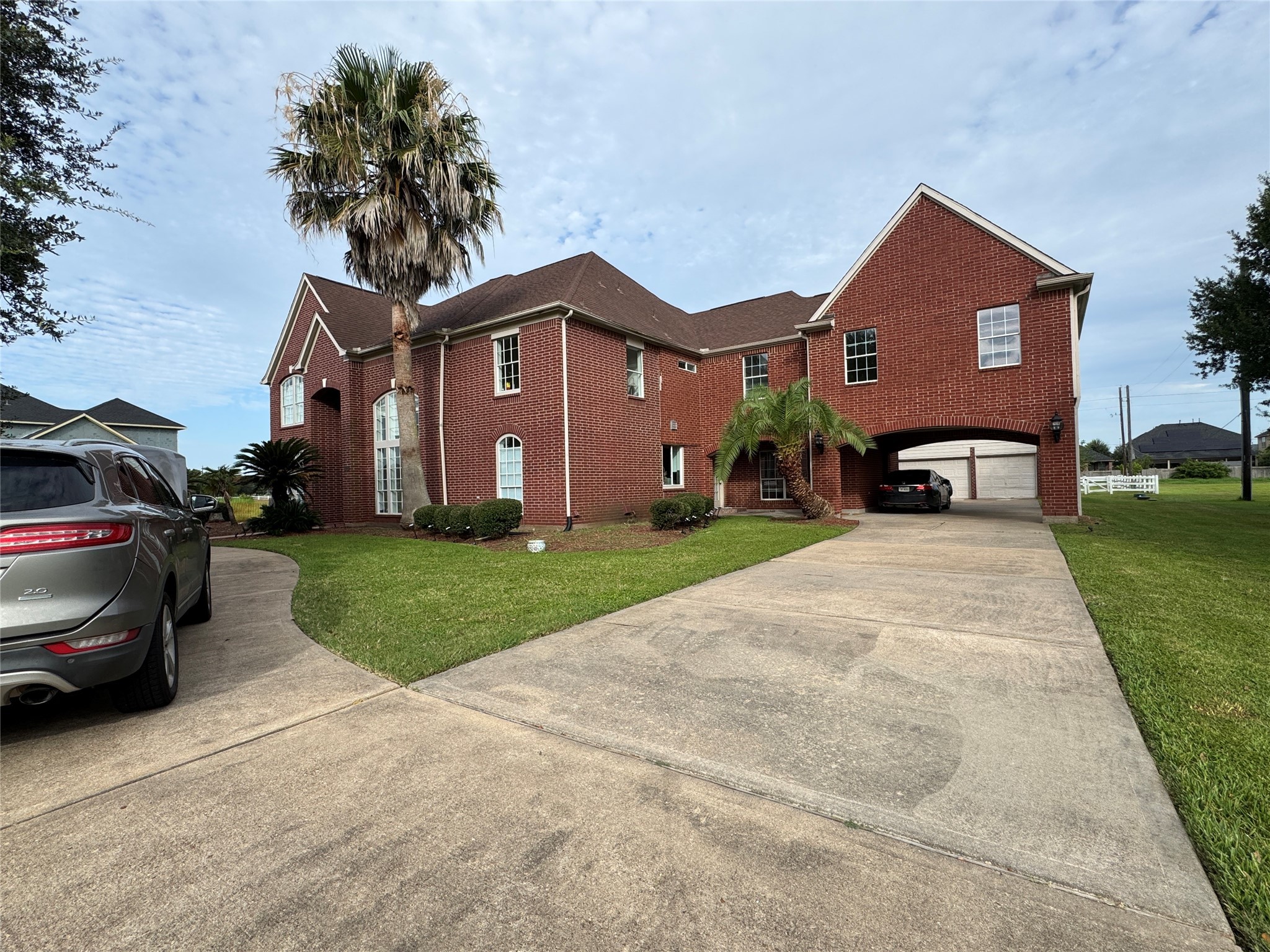 5519 Bridlewood Drive Property Photo 1