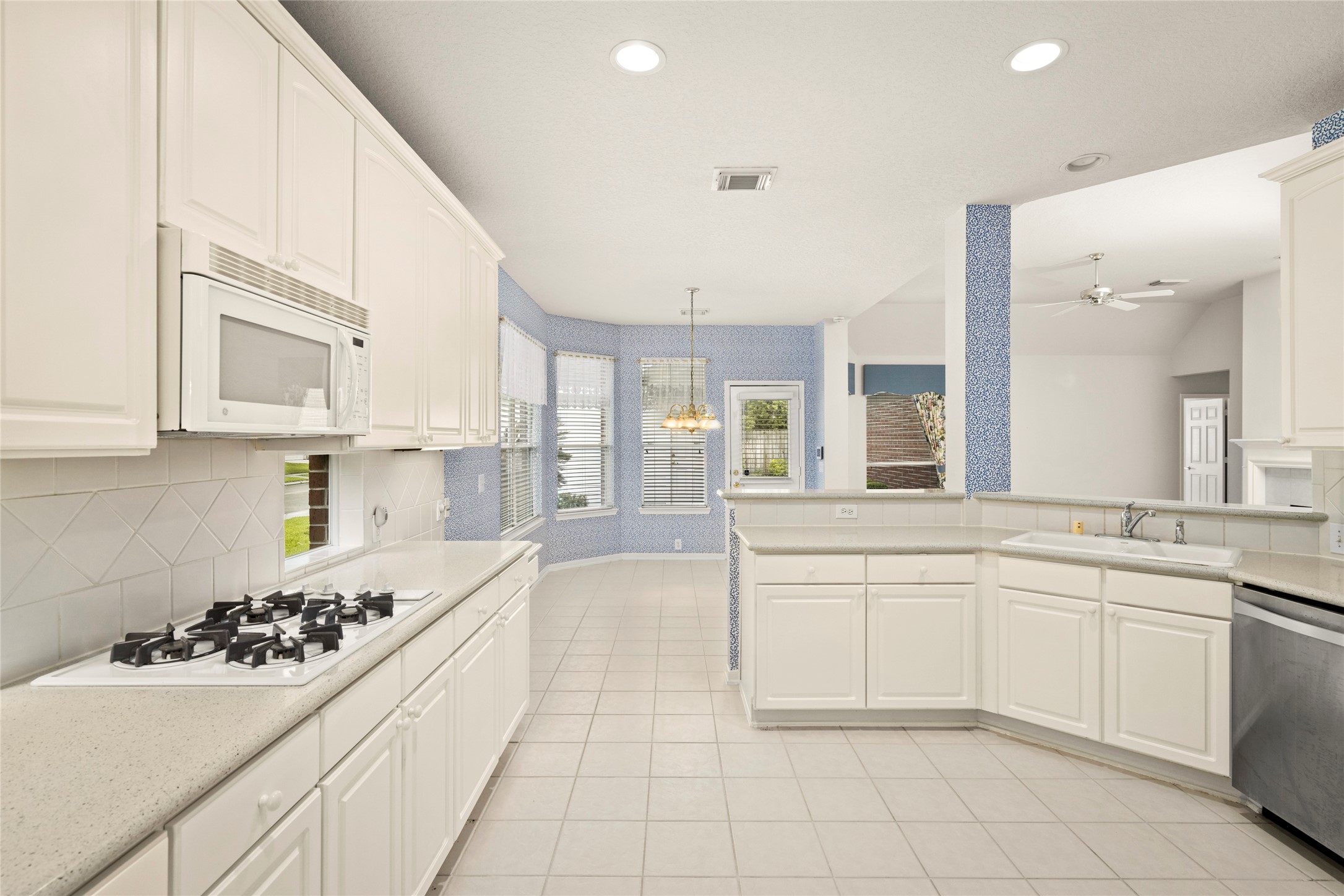 19311 Red Canyon Lane Property Photo 13