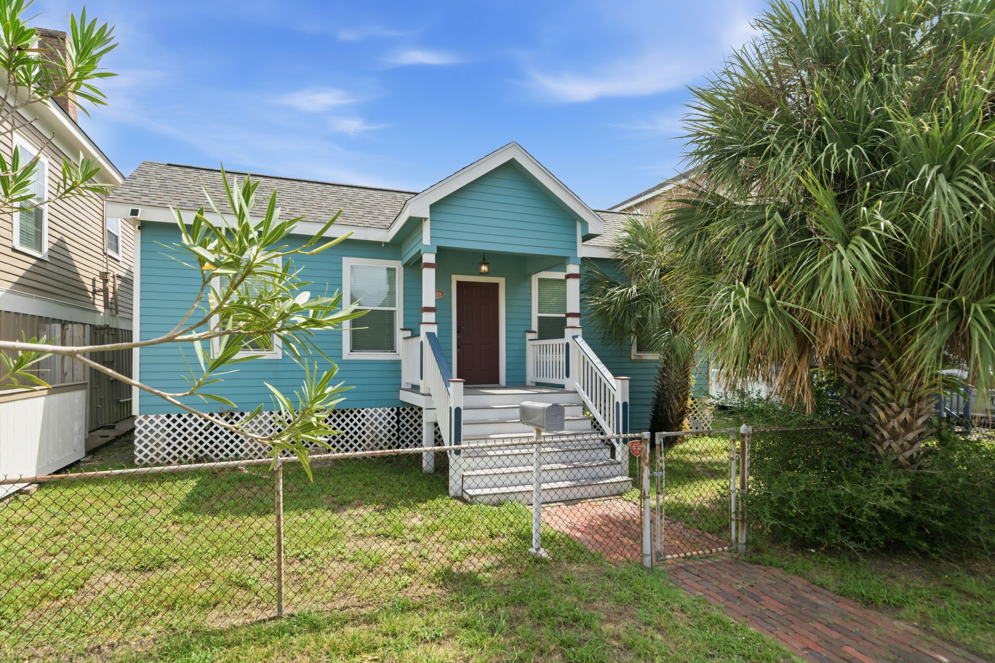1213 Avenue M 1/2 Property Photo 4