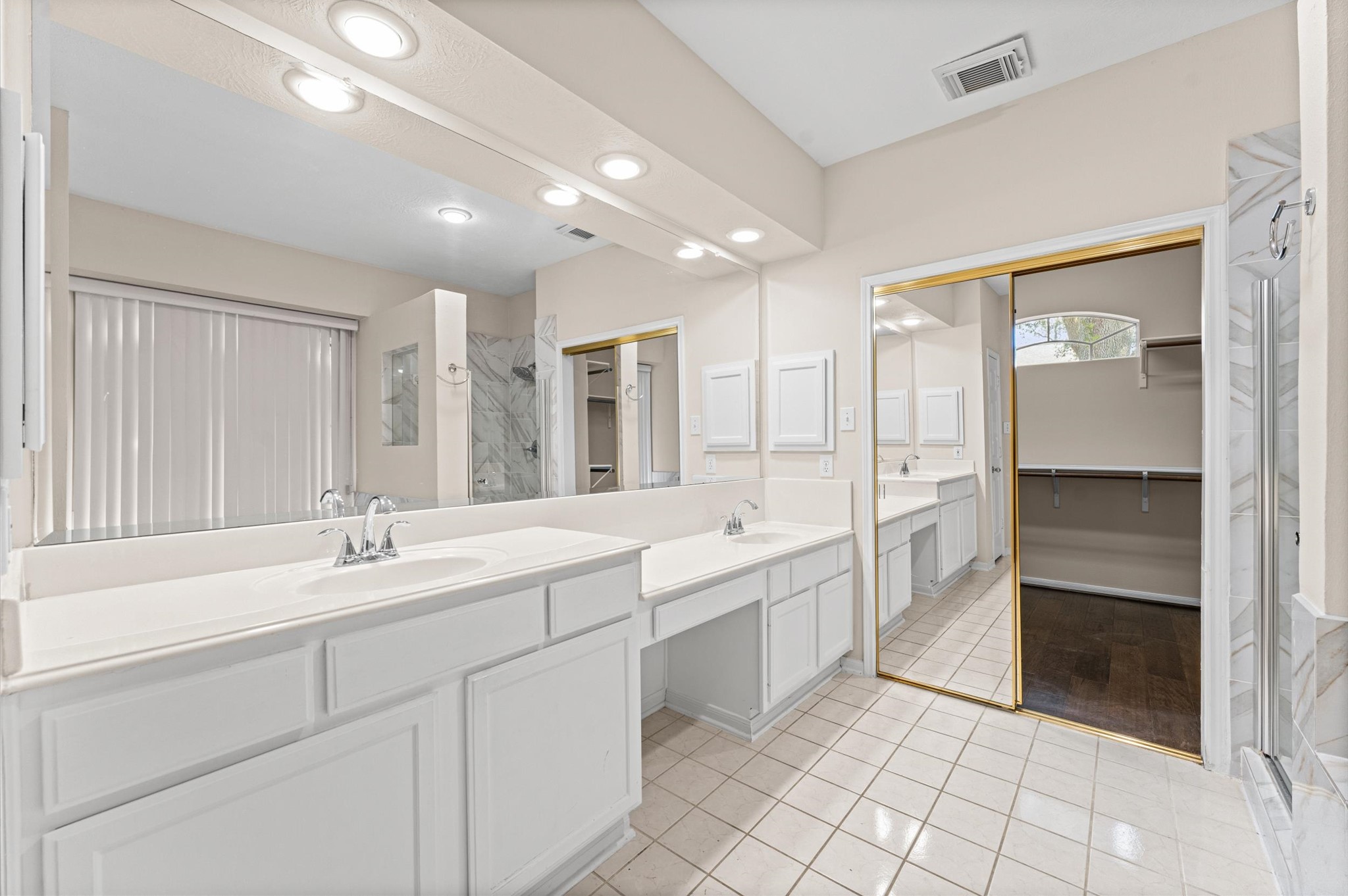 2218 Cypress Run Drive Property Photo 11