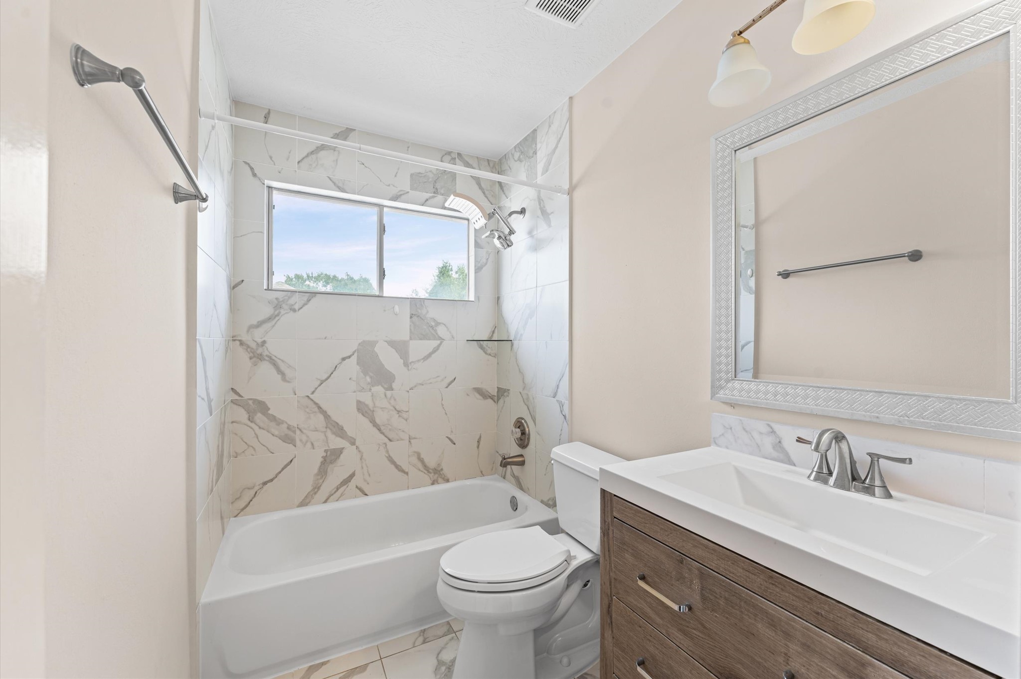 2218 Cypress Run Drive Property Photo 14