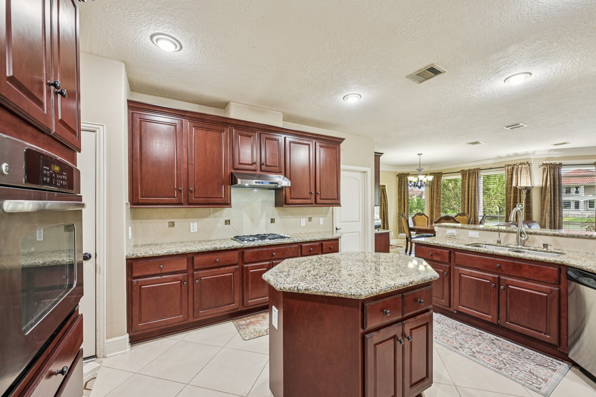 18927 Camillo Court Property Photo 14