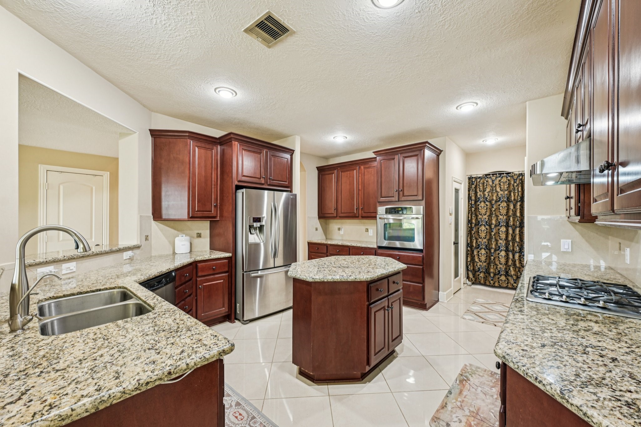 18927 Camillo Court Property Photo 16