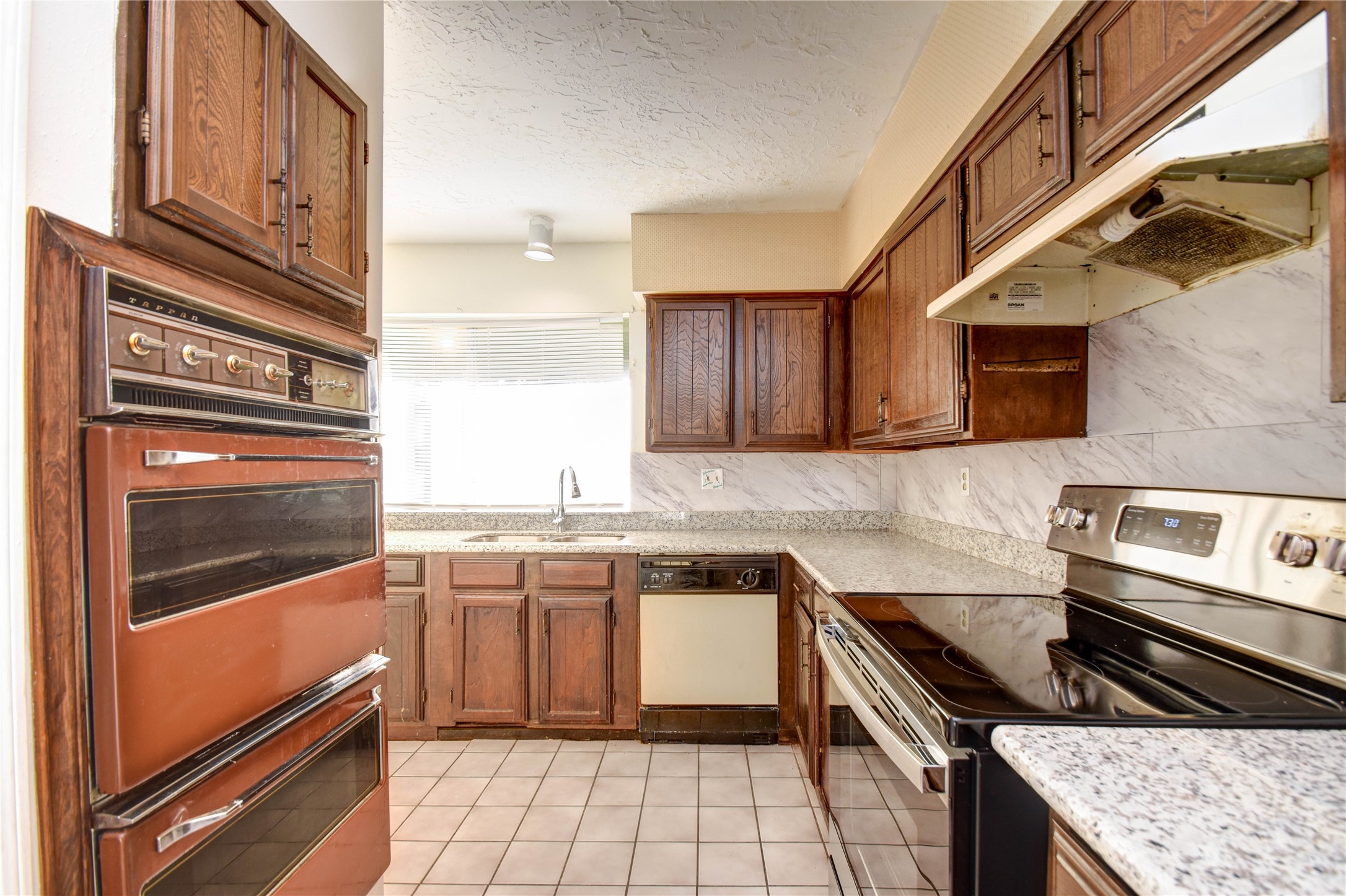 9510 Huntington Way Drive Property Photo 8