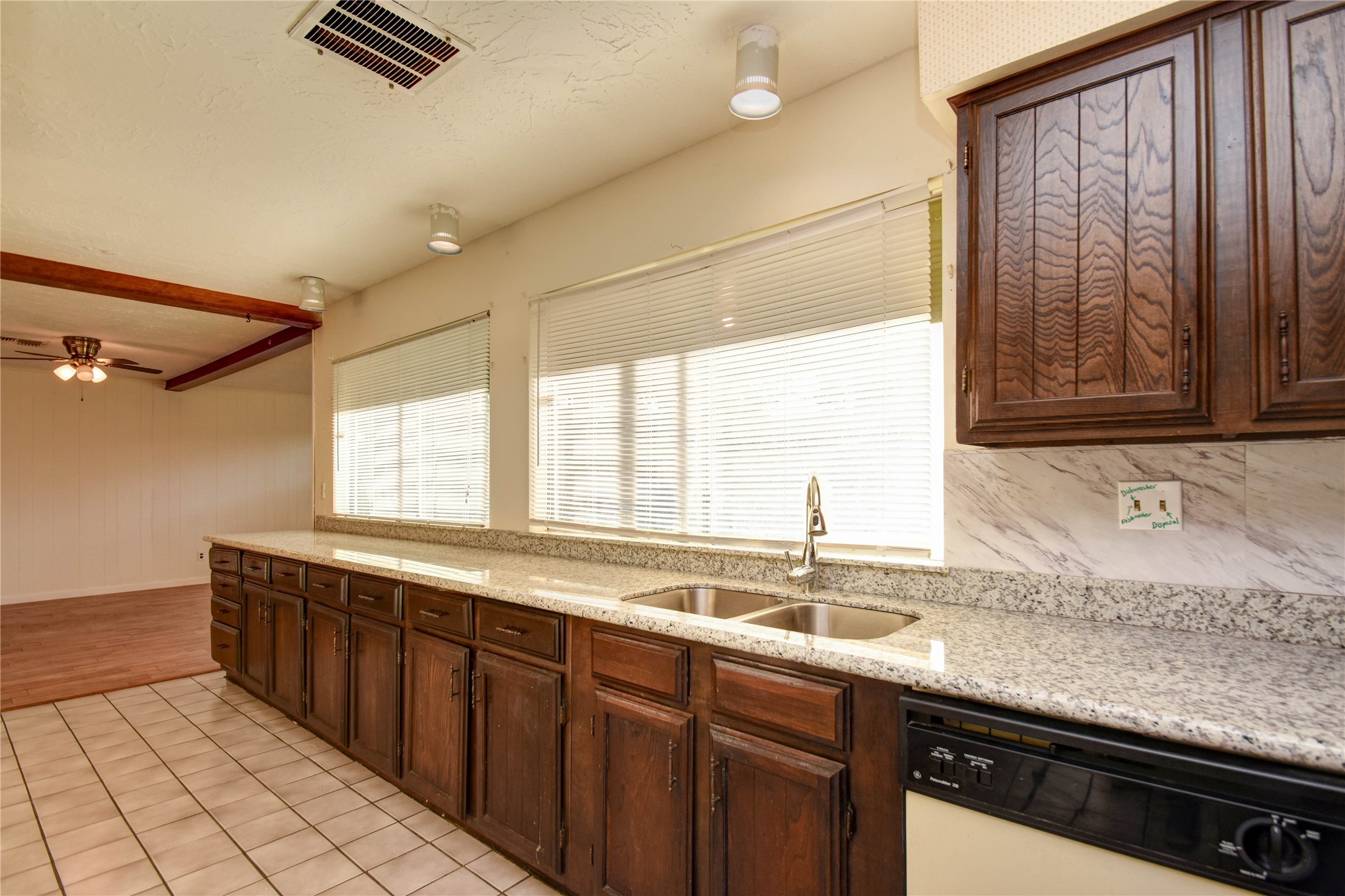 9510 Huntington Way Drive Property Photo 10