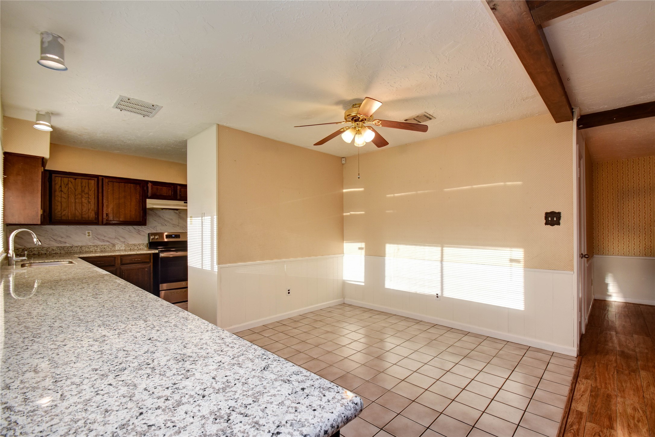 9510 Huntington Way Drive Property Photo 12
