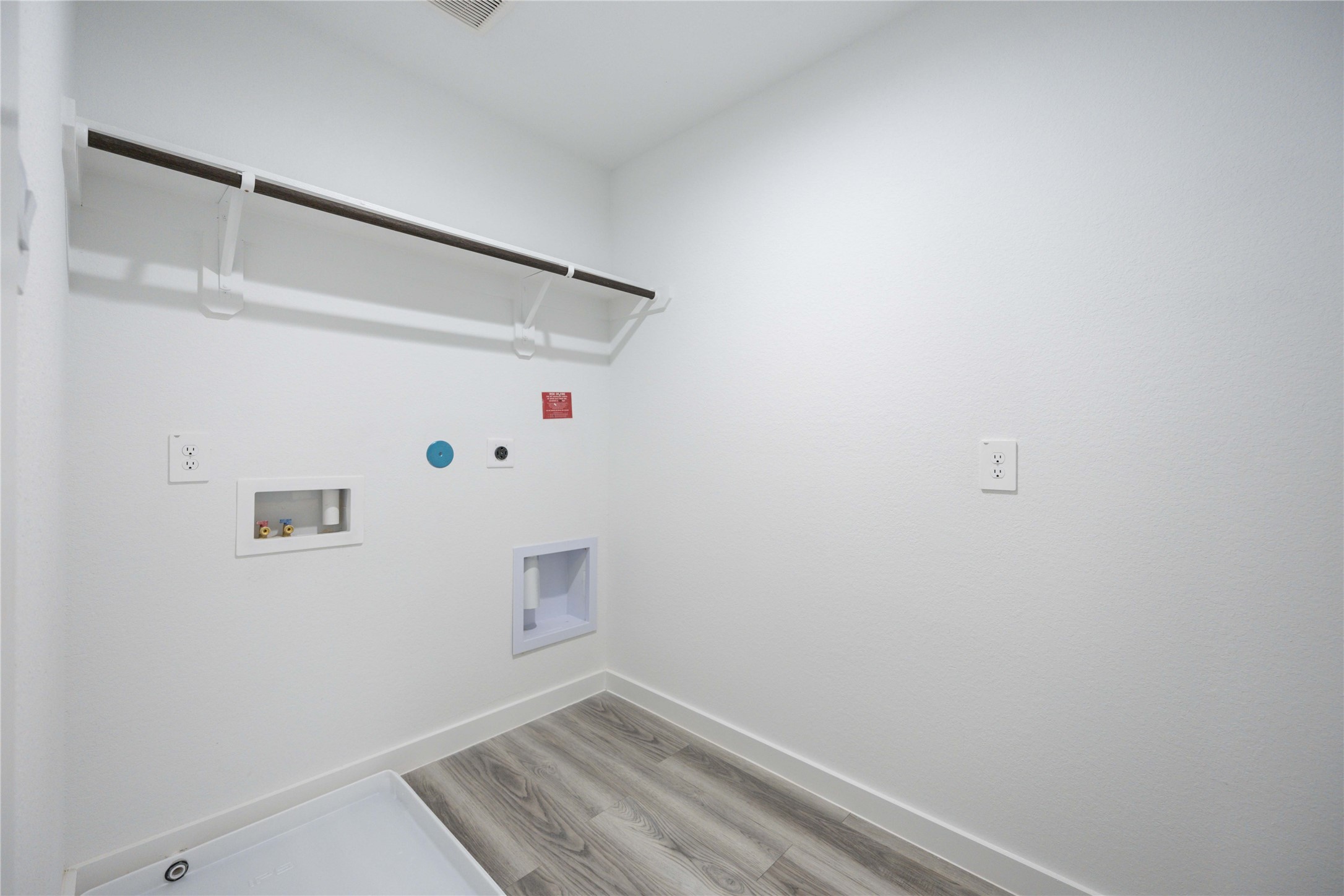 2914 Amherst Meadow Lane Property Photo 15