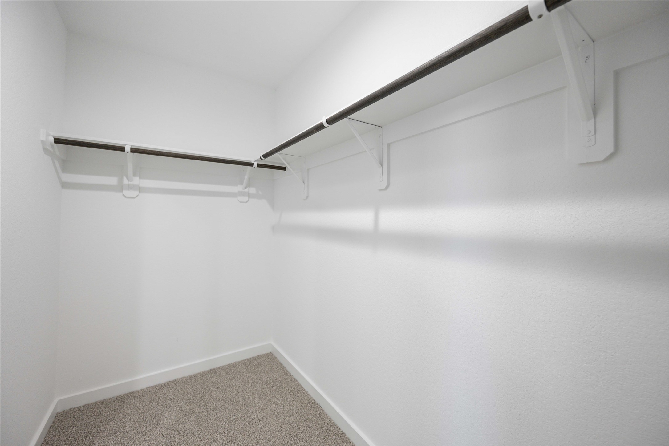 2914 Amherst Meadow Lane Property Photo 22