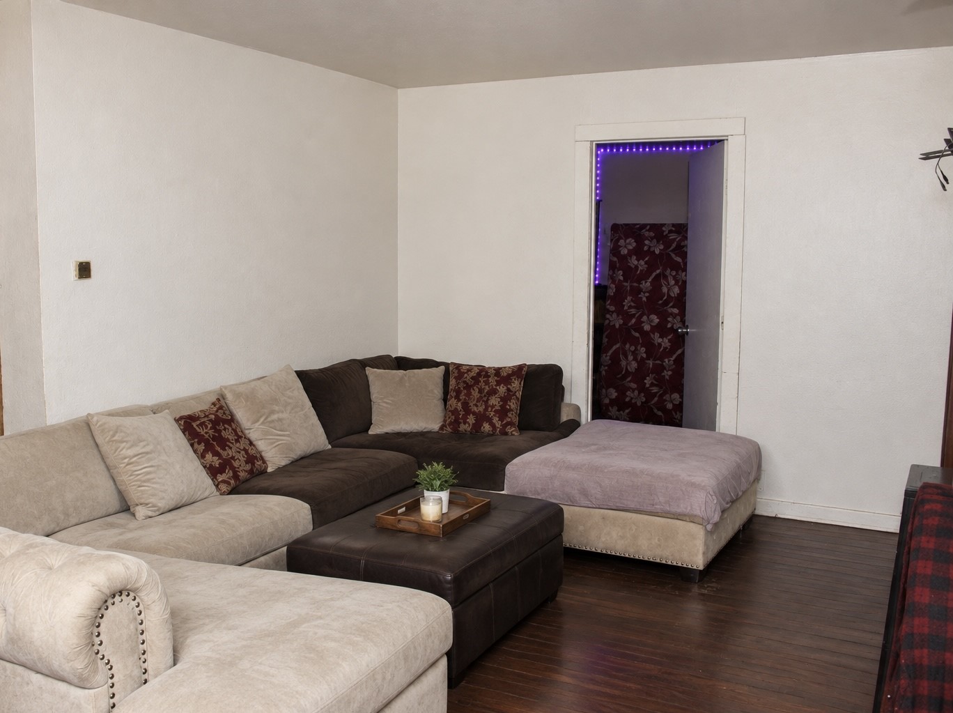 1006 Barnhill Property Photo 3