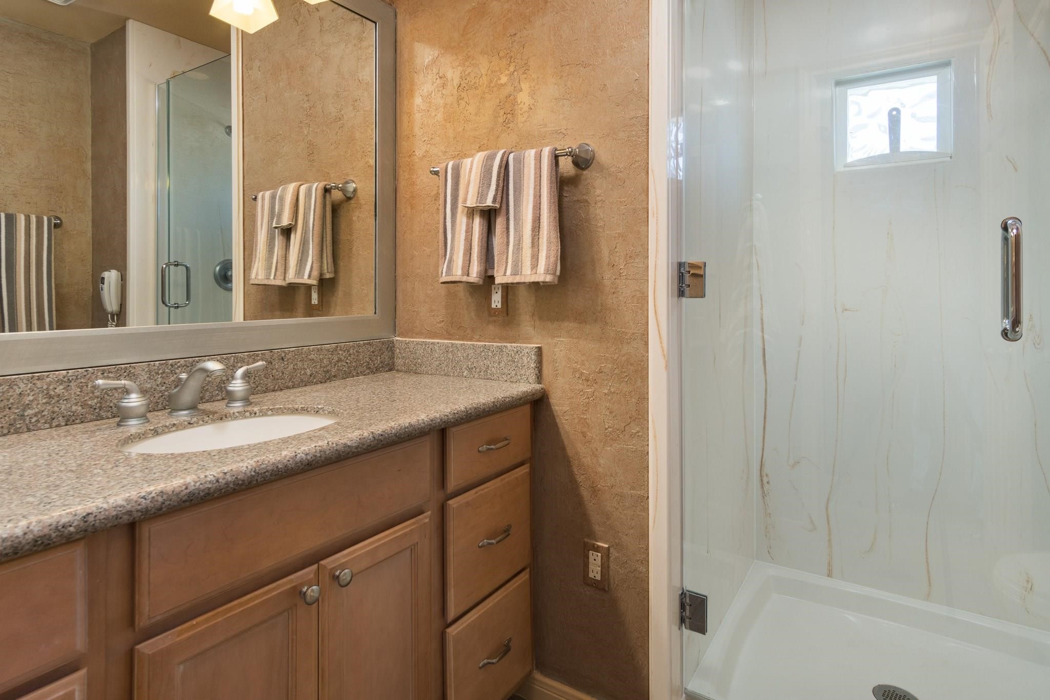 102 Twin Oaks Way Property Photo 28