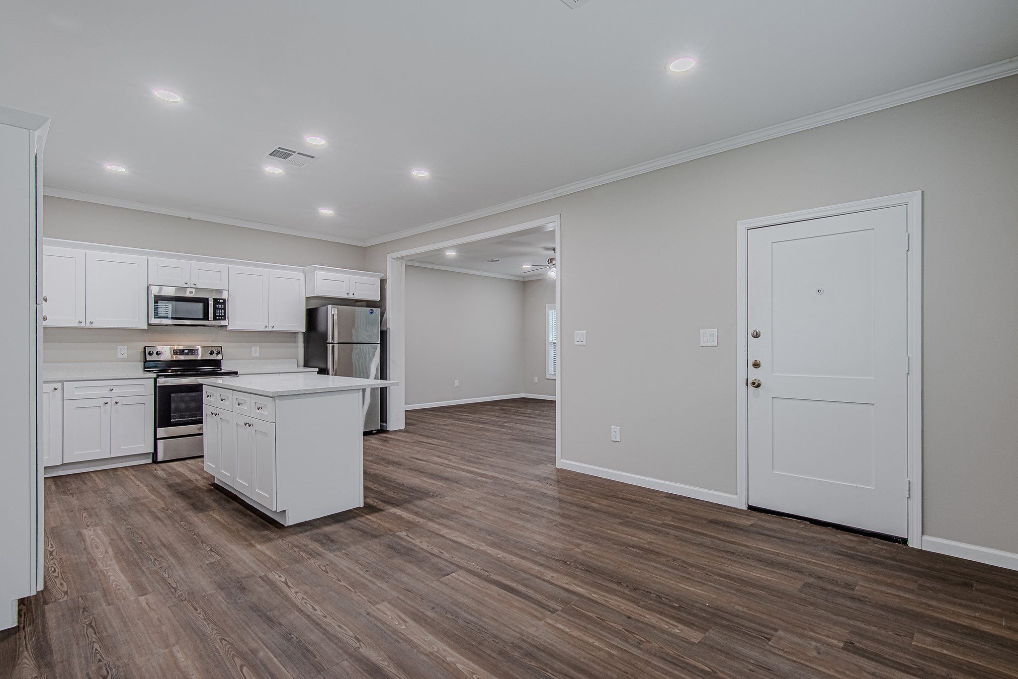 414 Canton Property Photo 6