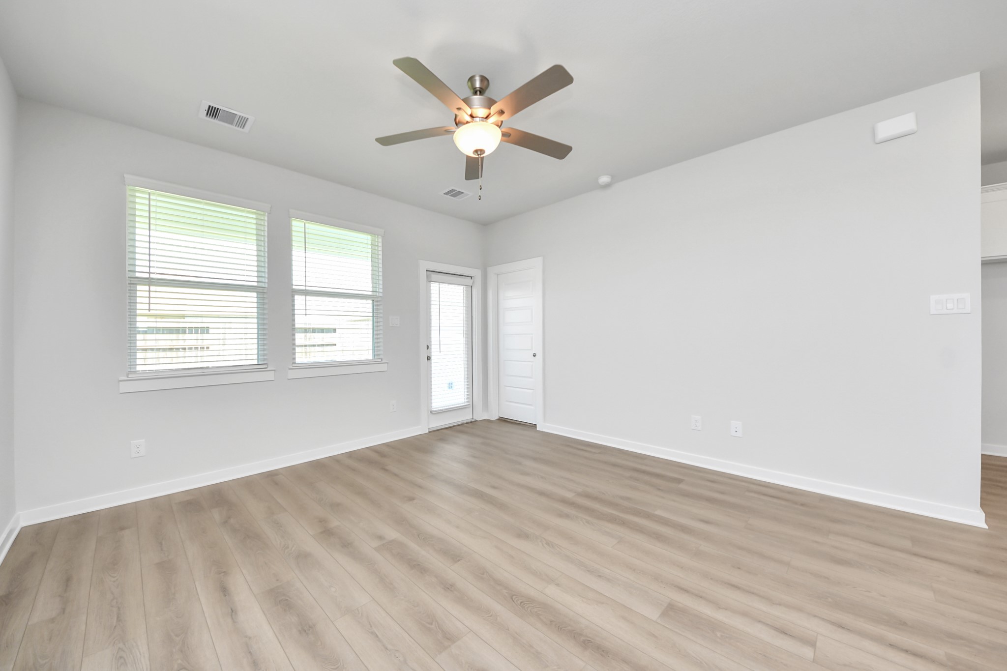1027 Arbor Drive Property Photo 11
