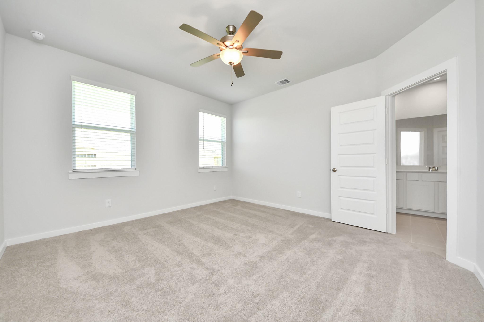 1027 Arbor Drive Property Photo 12