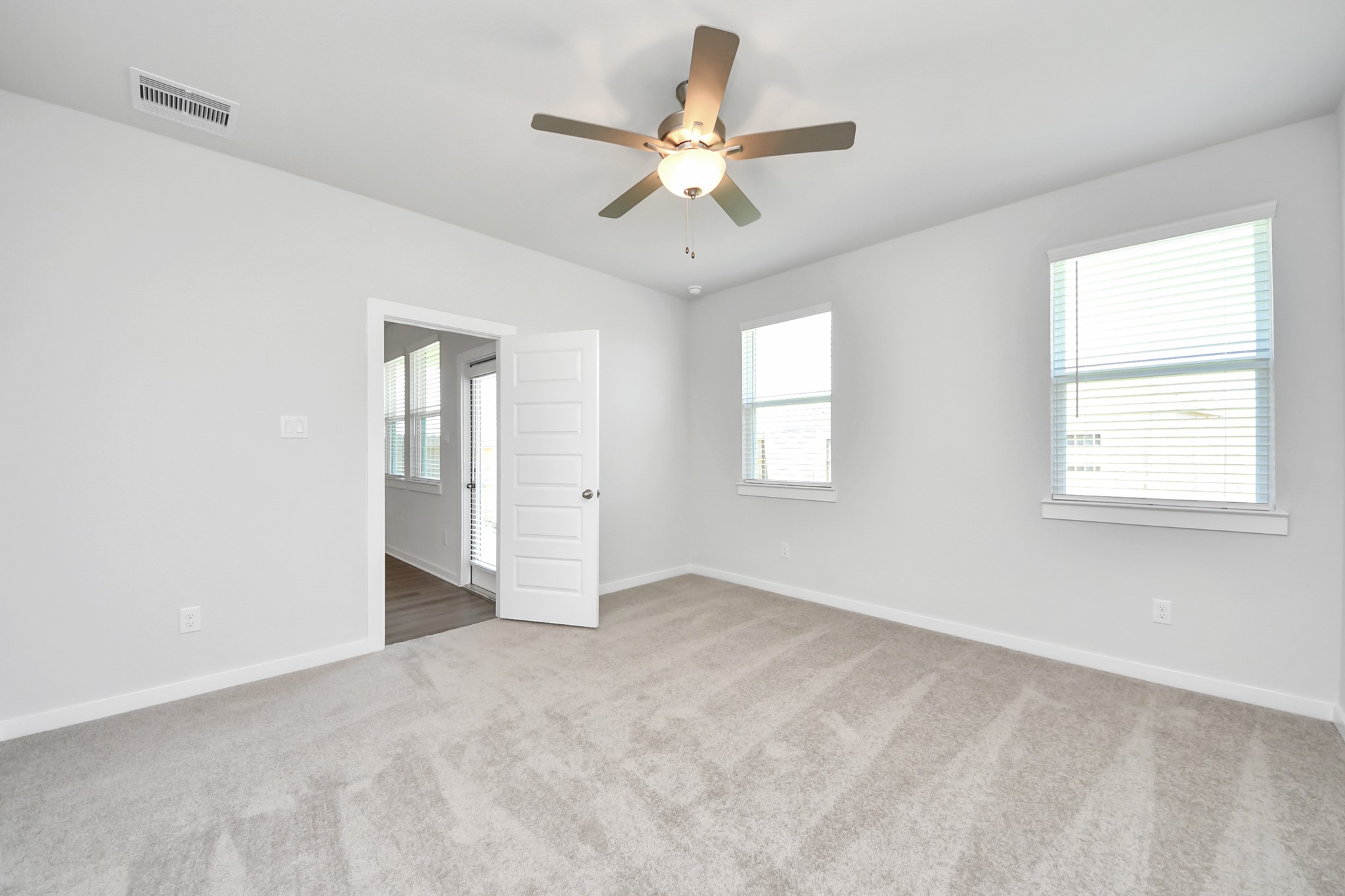 1027 Arbor Drive Property Photo 14