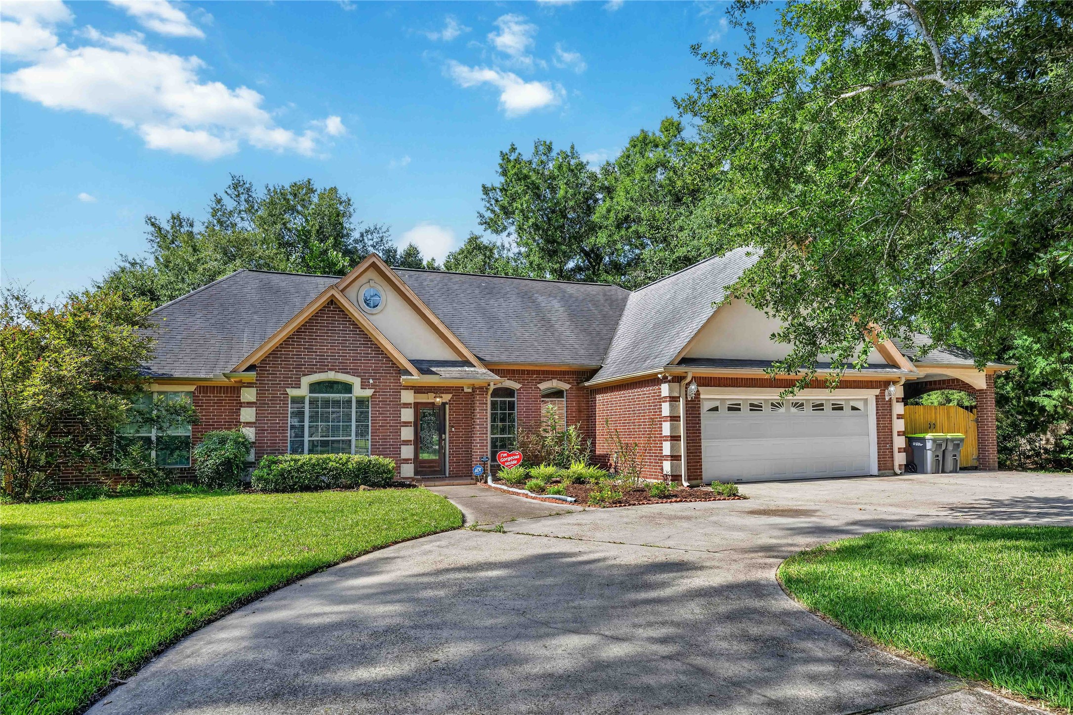 22962 Volga Drive Property Photo 3
