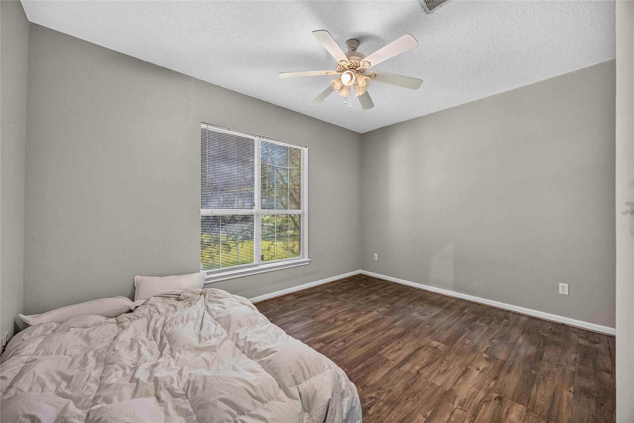 22962 Volga Drive Property Photo 16