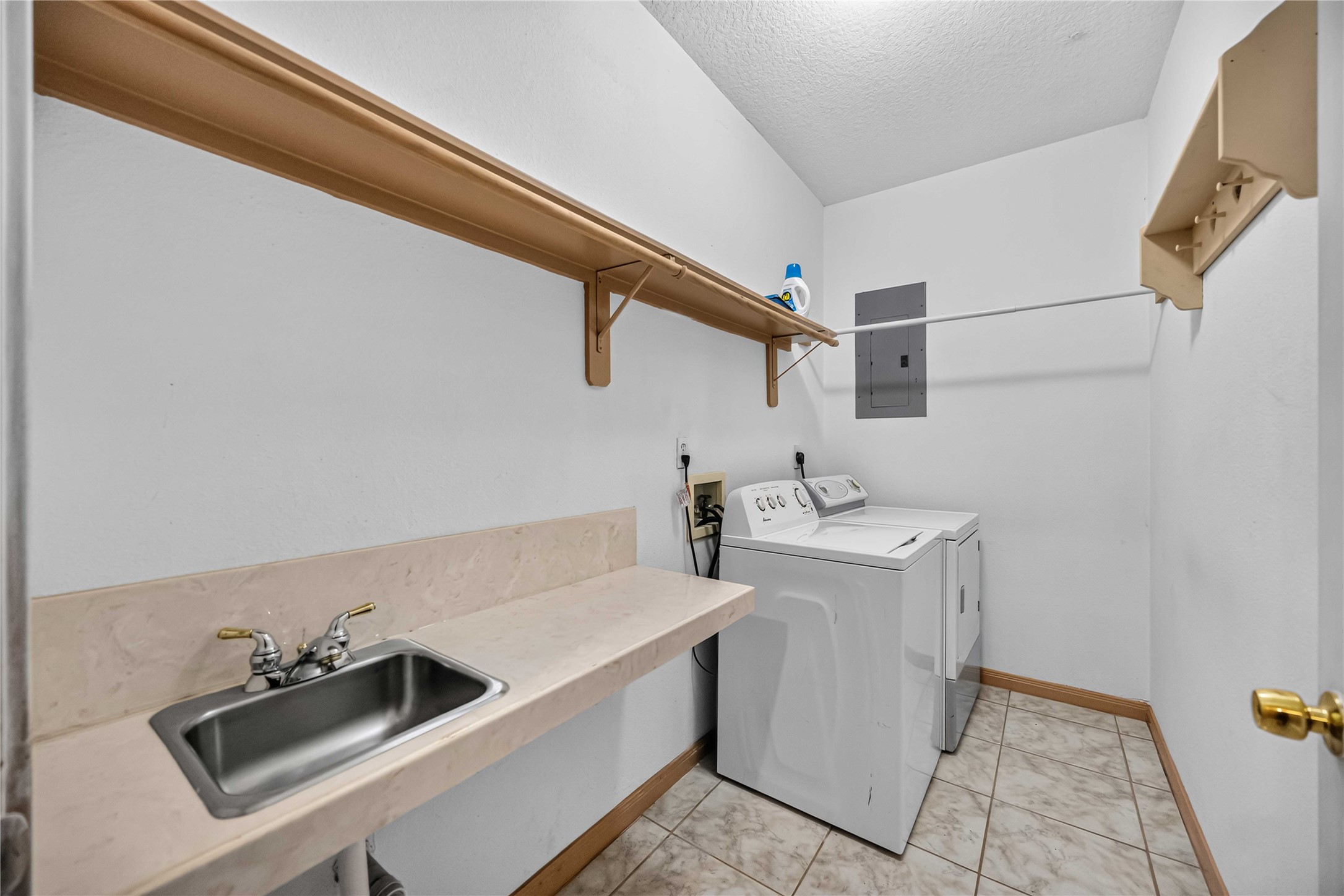 22962 Volga Drive Property Photo 26