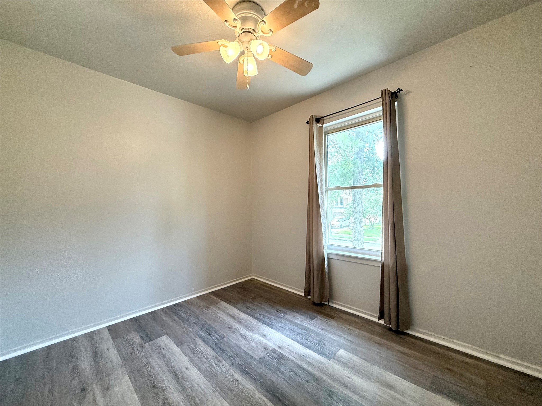 2334 Trailing Vine Road Property Photo 7