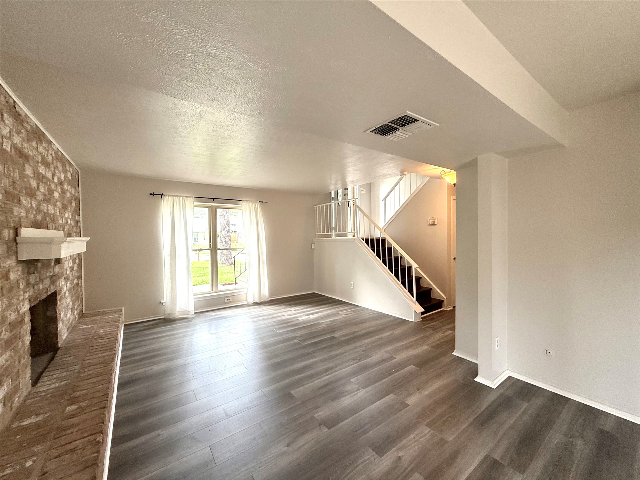 2334 Trailing Vine Road Property Photo 10