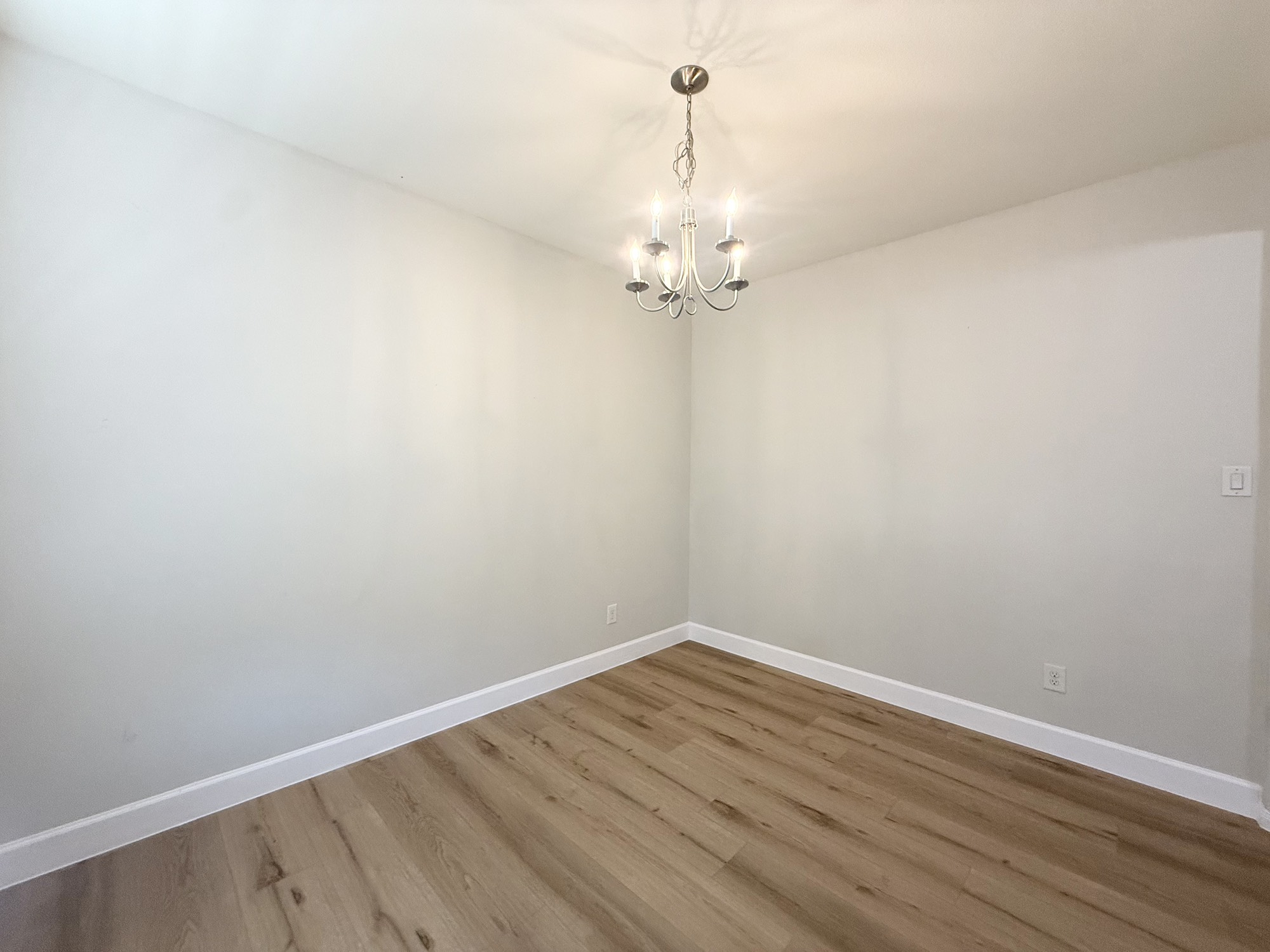 2311 Lakecrest Town Drive Property Photo 7