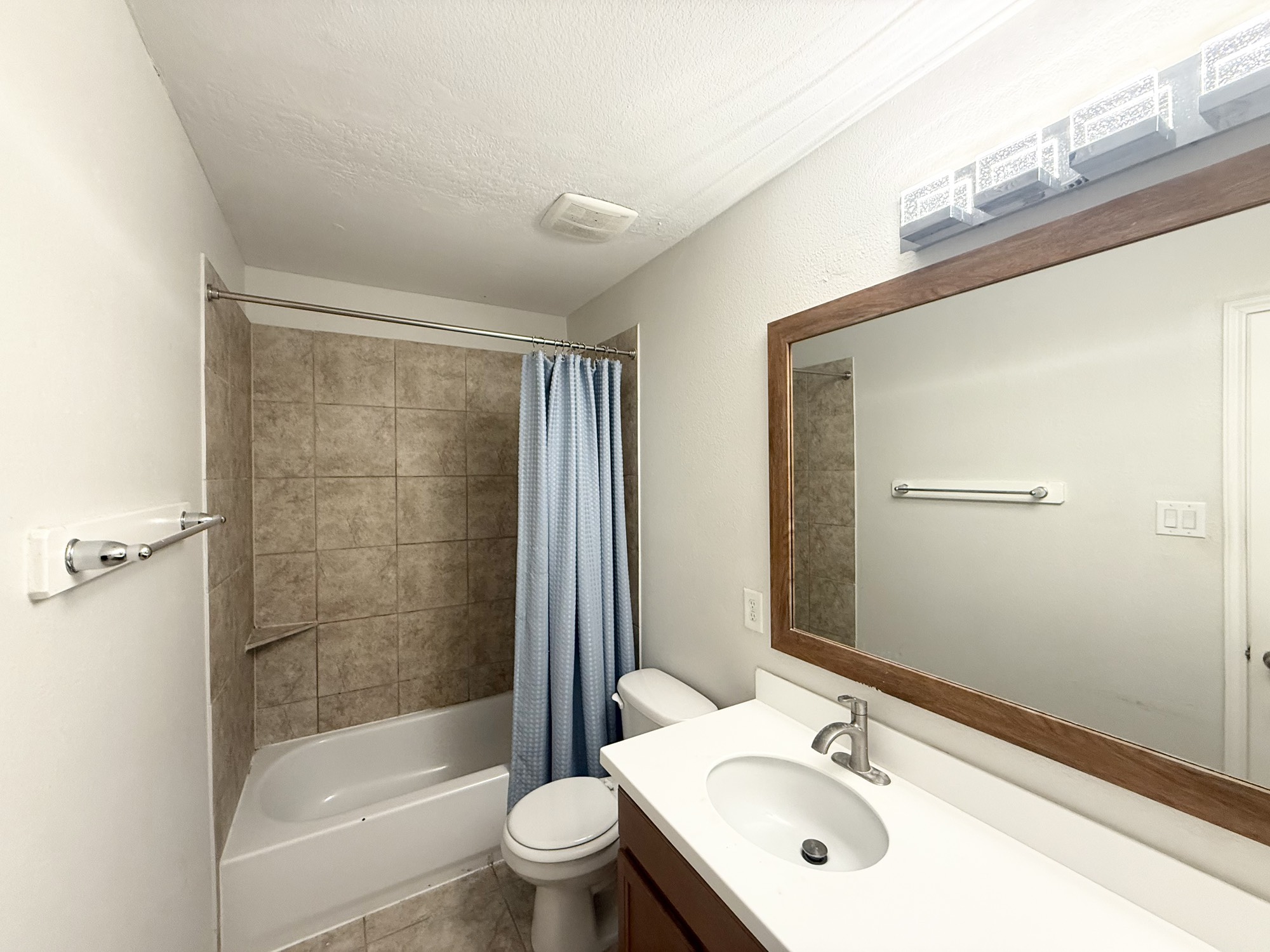 2311 Lakecrest Town Drive Property Photo 19