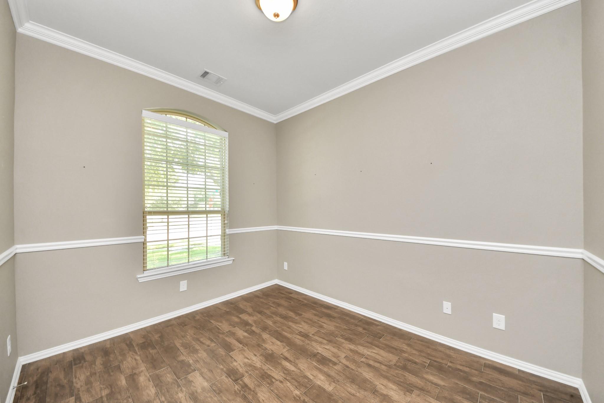 6003 Hedgepark Drive Property Photo 10