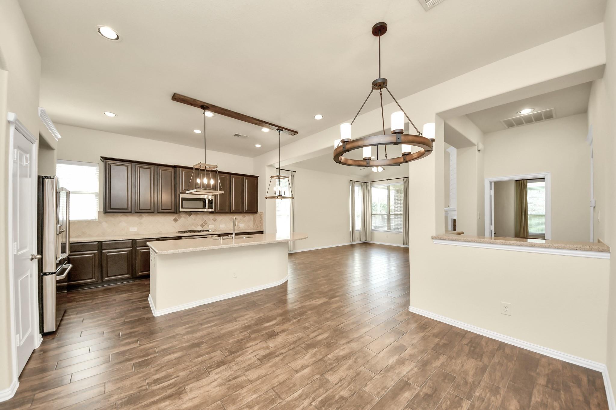6003 Hedgepark Drive Property Photo 18