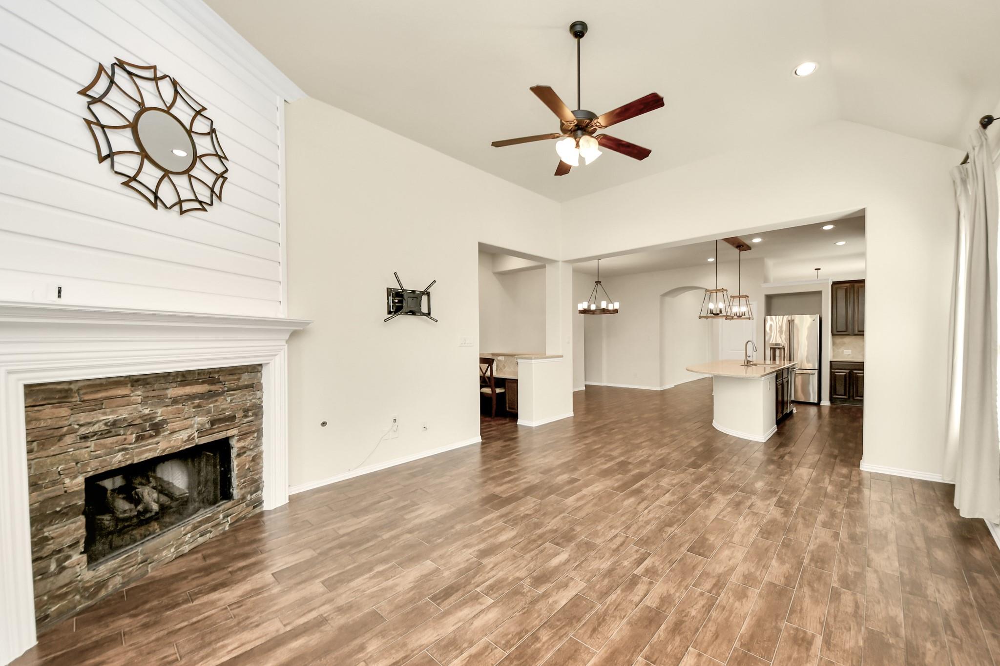 6003 Hedgepark Drive Property Photo 24