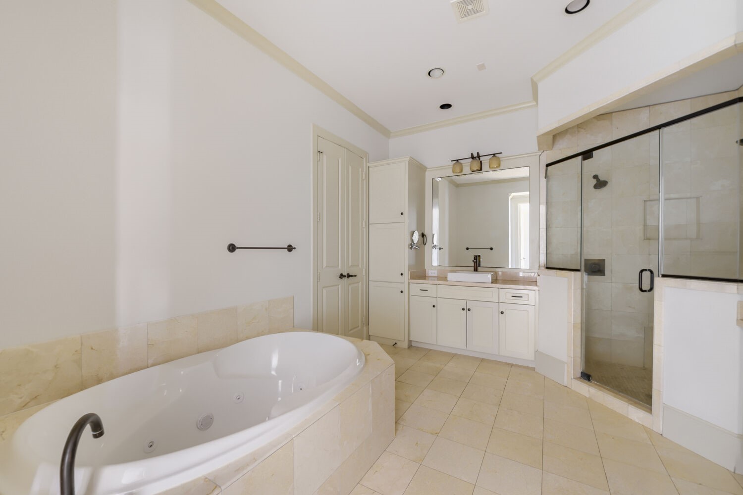 2217 Nantucket Drive Property Photo 17