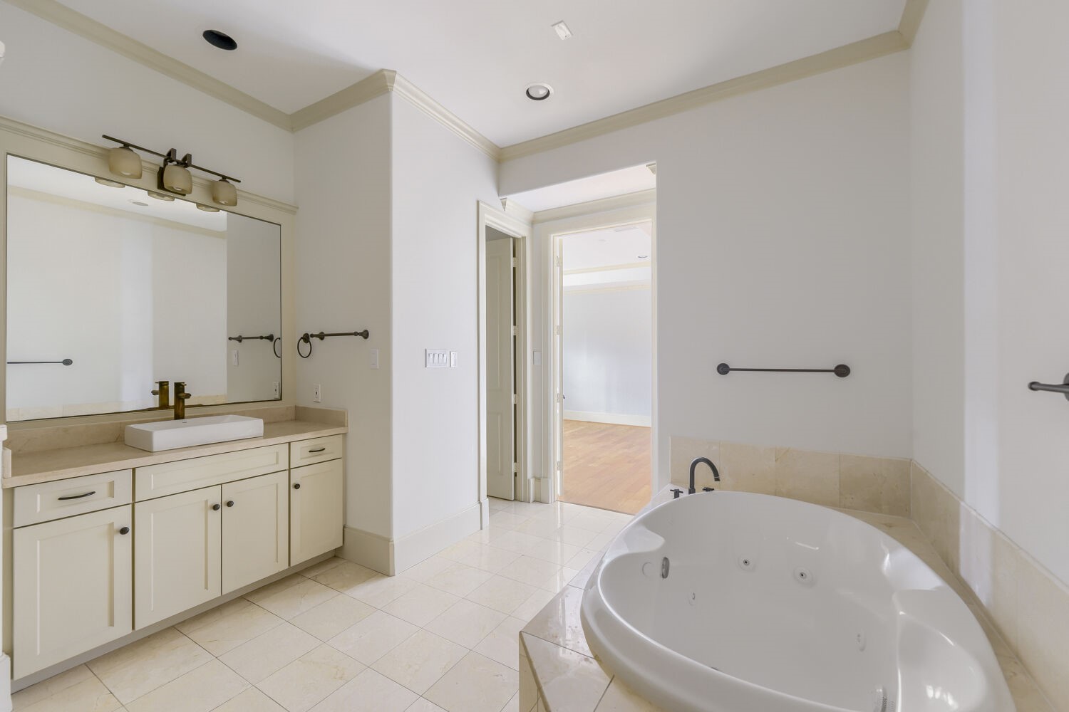 2217 Nantucket Drive Property Photo 18