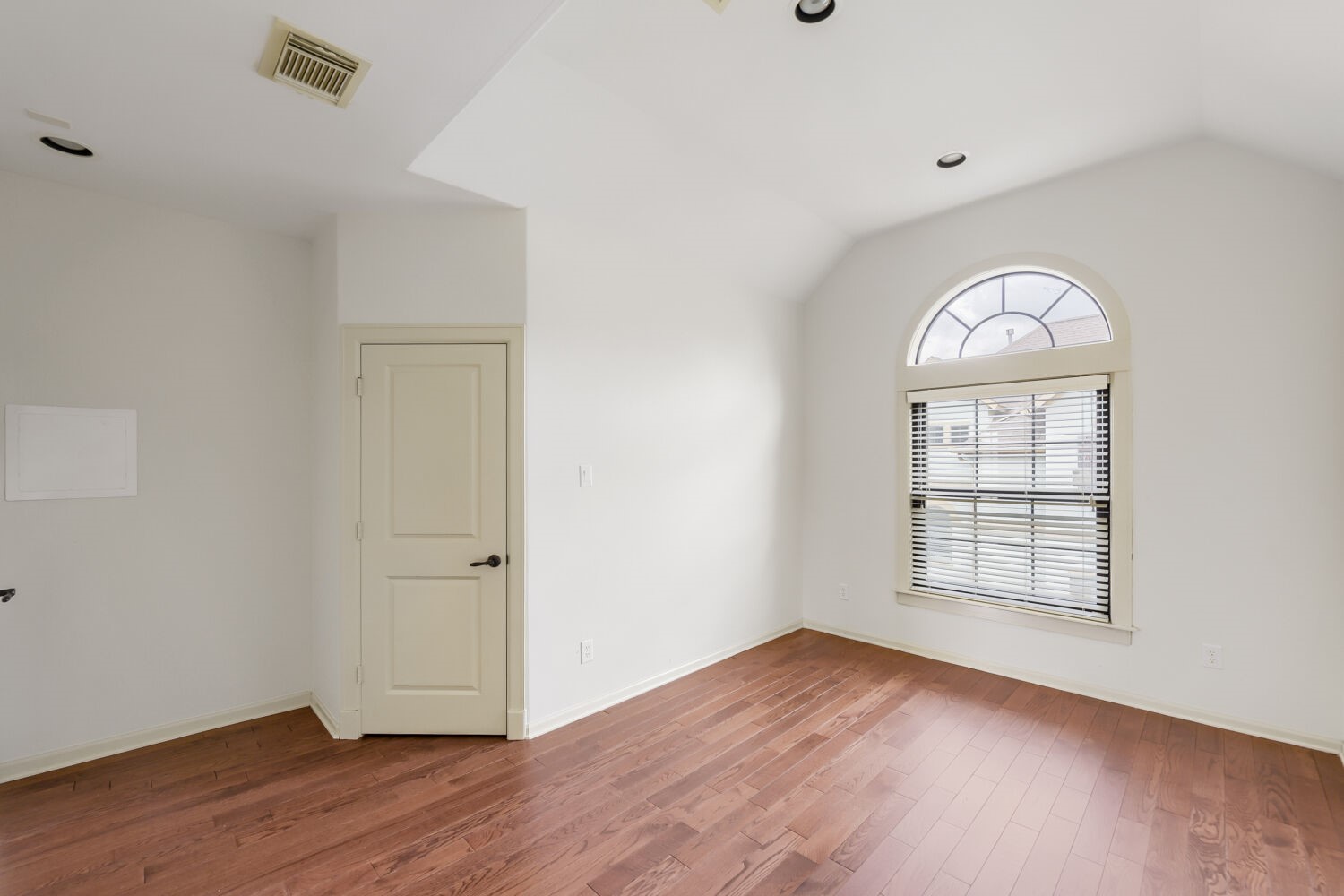 2217 Nantucket Drive Property Photo 27