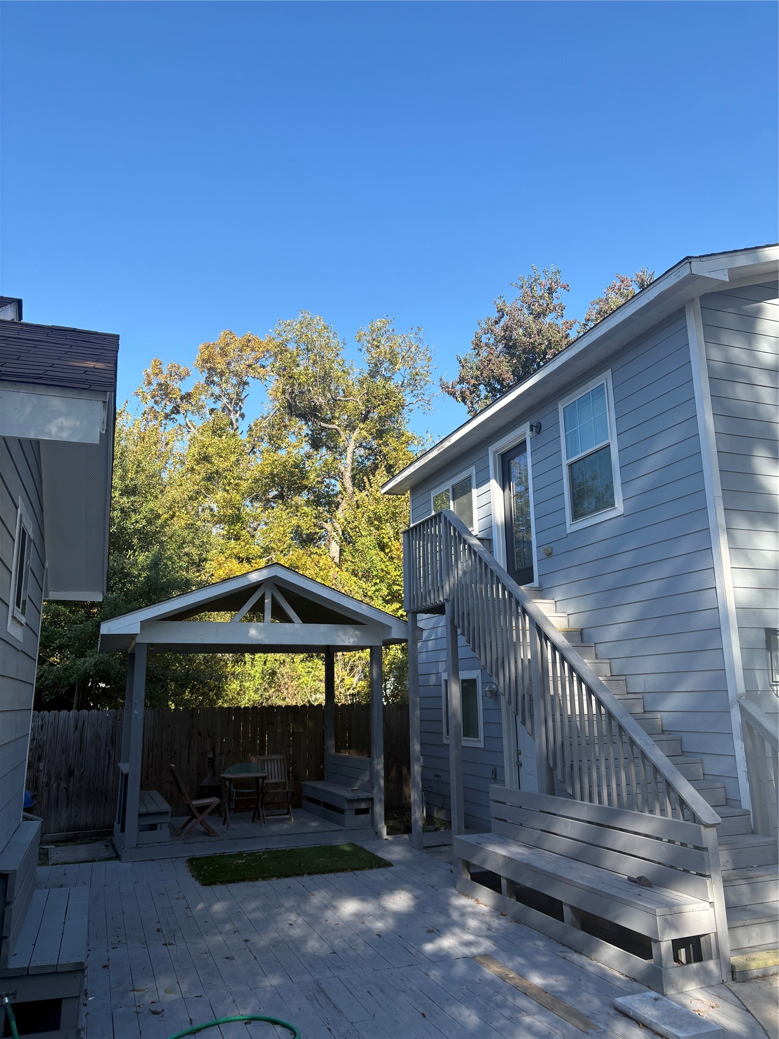 3021 Gray Street Property Photo 2