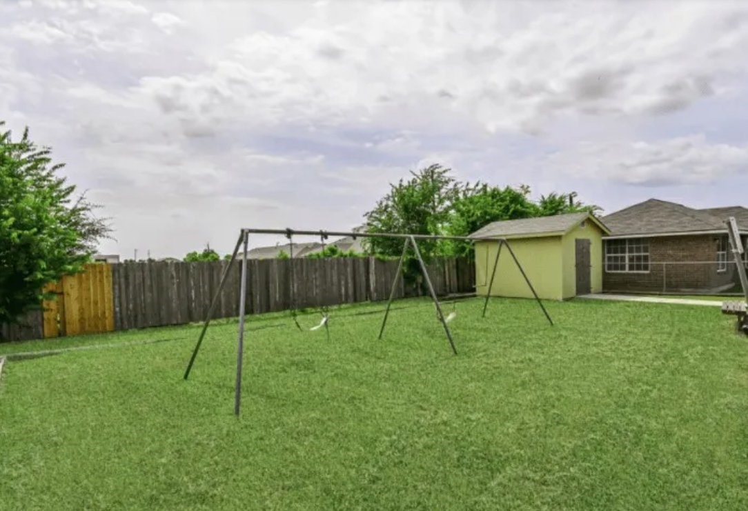 100 Justin Way Property Photo 2
