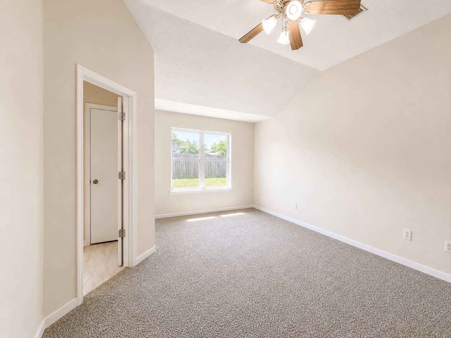 1711 Dixon Lane Property Photo 9