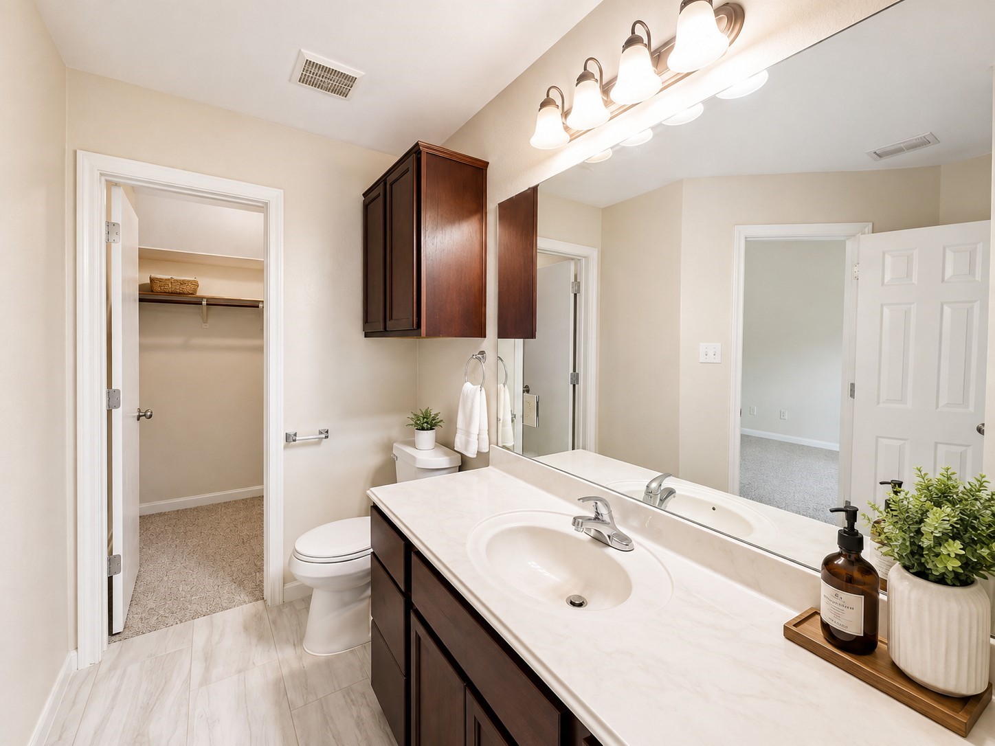 1711 Dixon Lane Property Photo 11