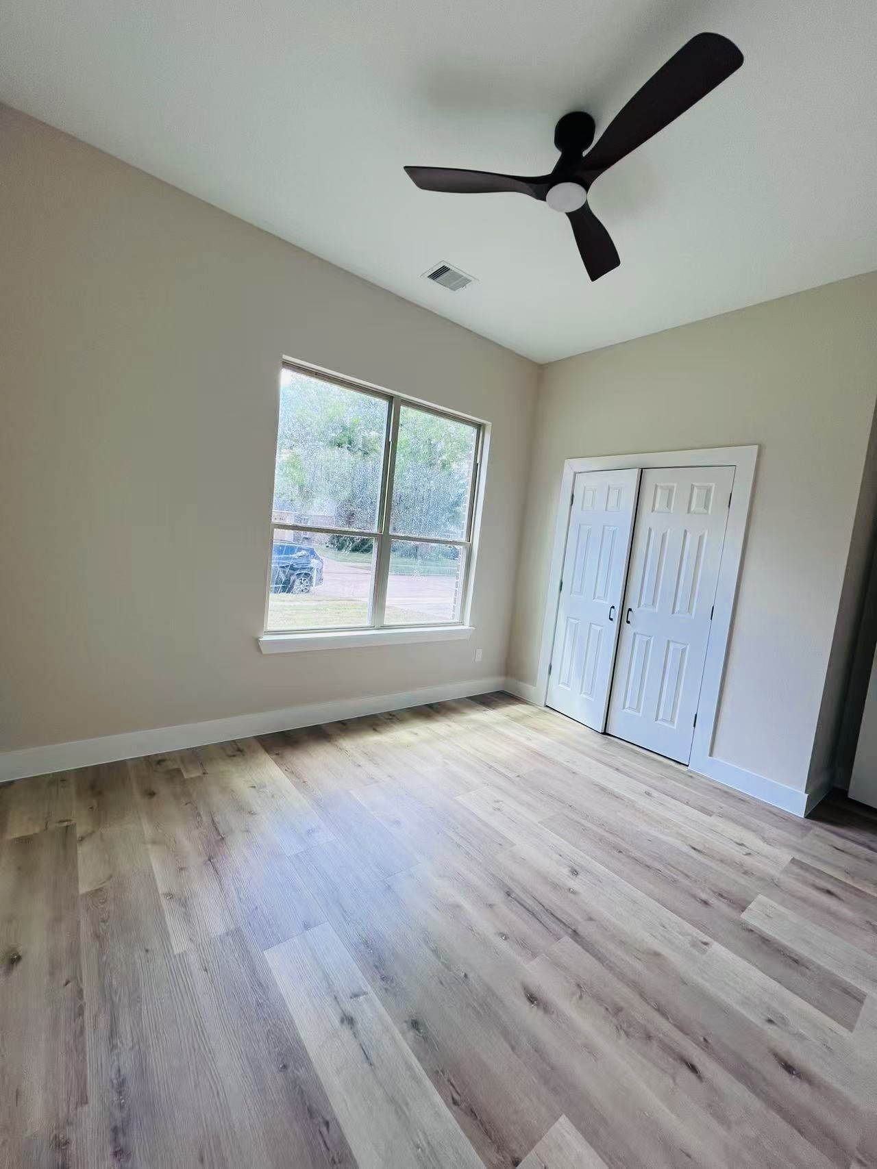 21422 Park Run Drive Property Photo 9