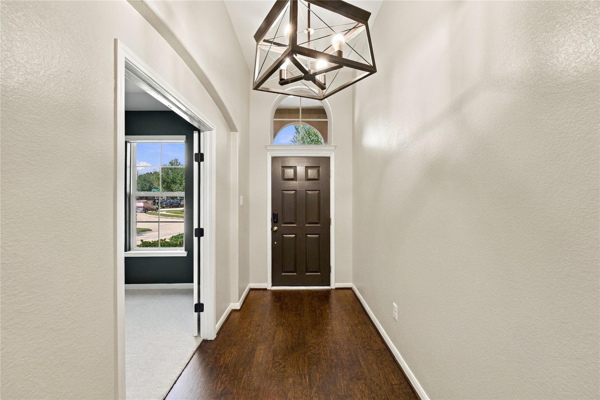 16510 Hamilton Pool Drive Property Photo 6