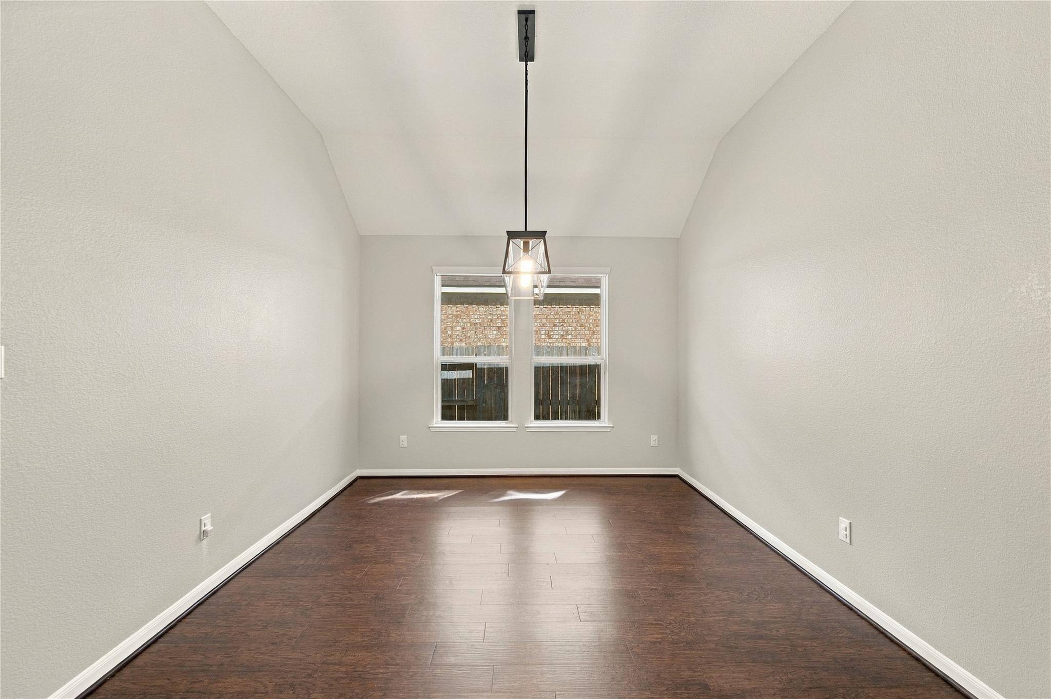 16510 Hamilton Pool Drive Property Photo 10