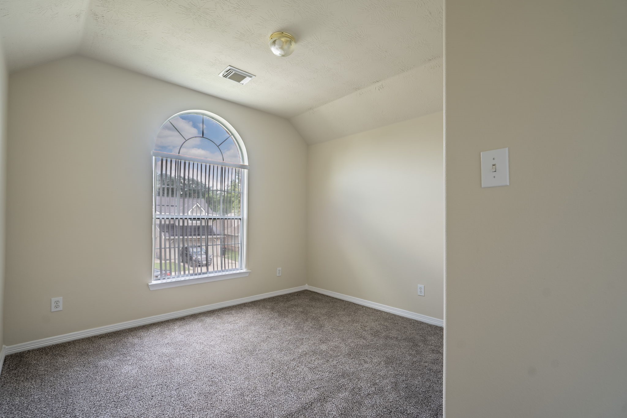24139 Spring Sunset Drive Property Photo 17