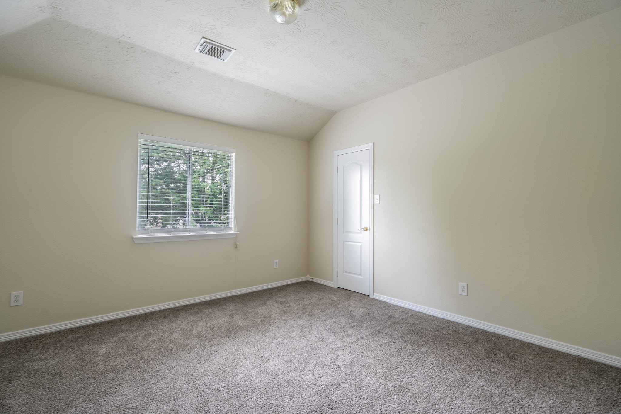 24139 Spring Sunset Drive Property Photo 18