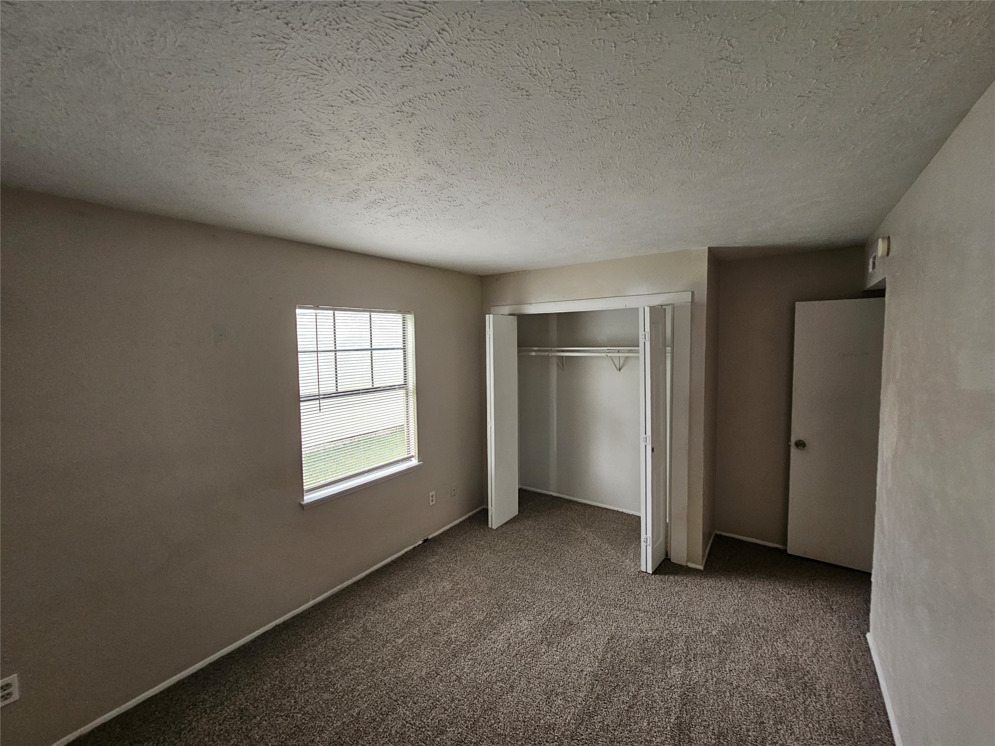 22706 Hawkwood Drive Property Photo 8