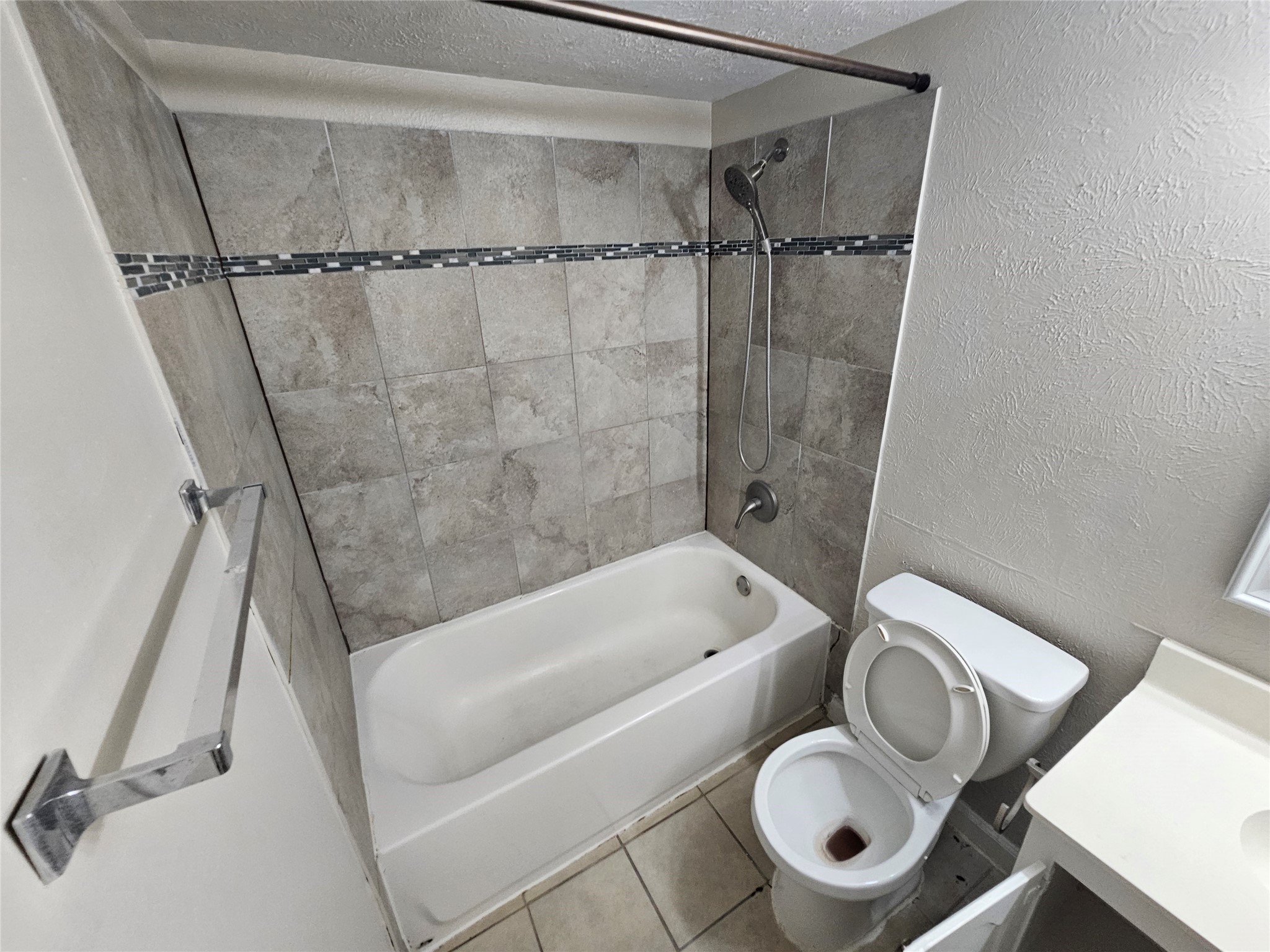 22706 Hawkwood Drive Property Photo 9