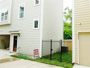 728 Link Road Property Photo 2